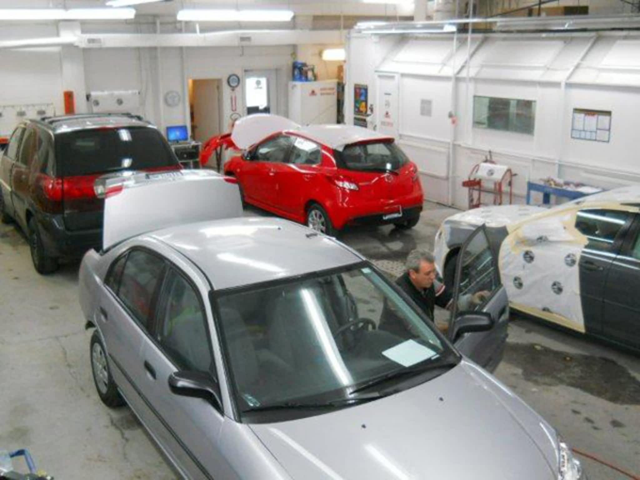 photo Gaunt Collision Centre Inc