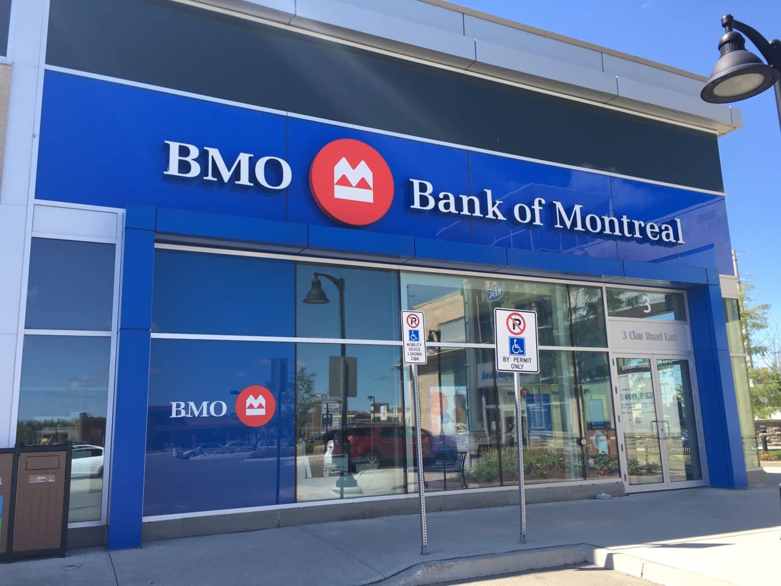 Bmo Bank Of Montreal 3 Clair Rd E Guelph On