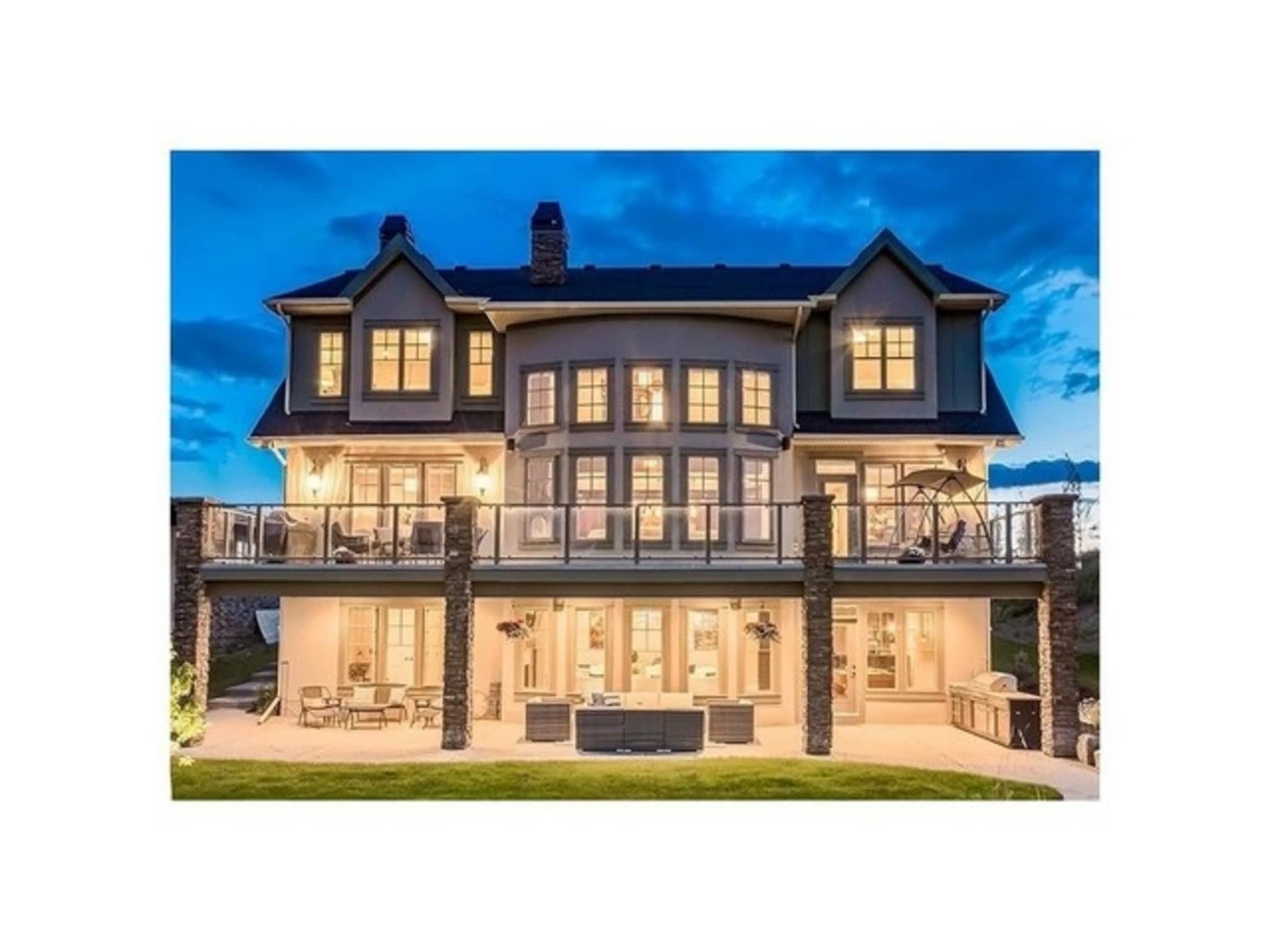 photo Devine Custom Homes