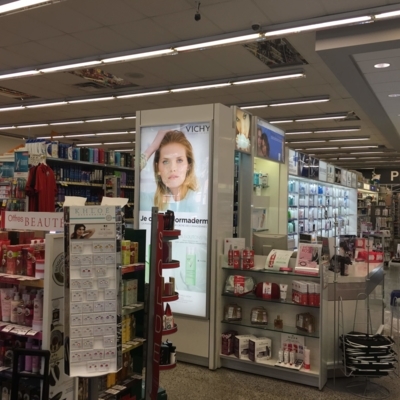 Jean Coutu Michel Bougie et Joëlle Wizman (Pharmacie affiliée) - Pharmaciens