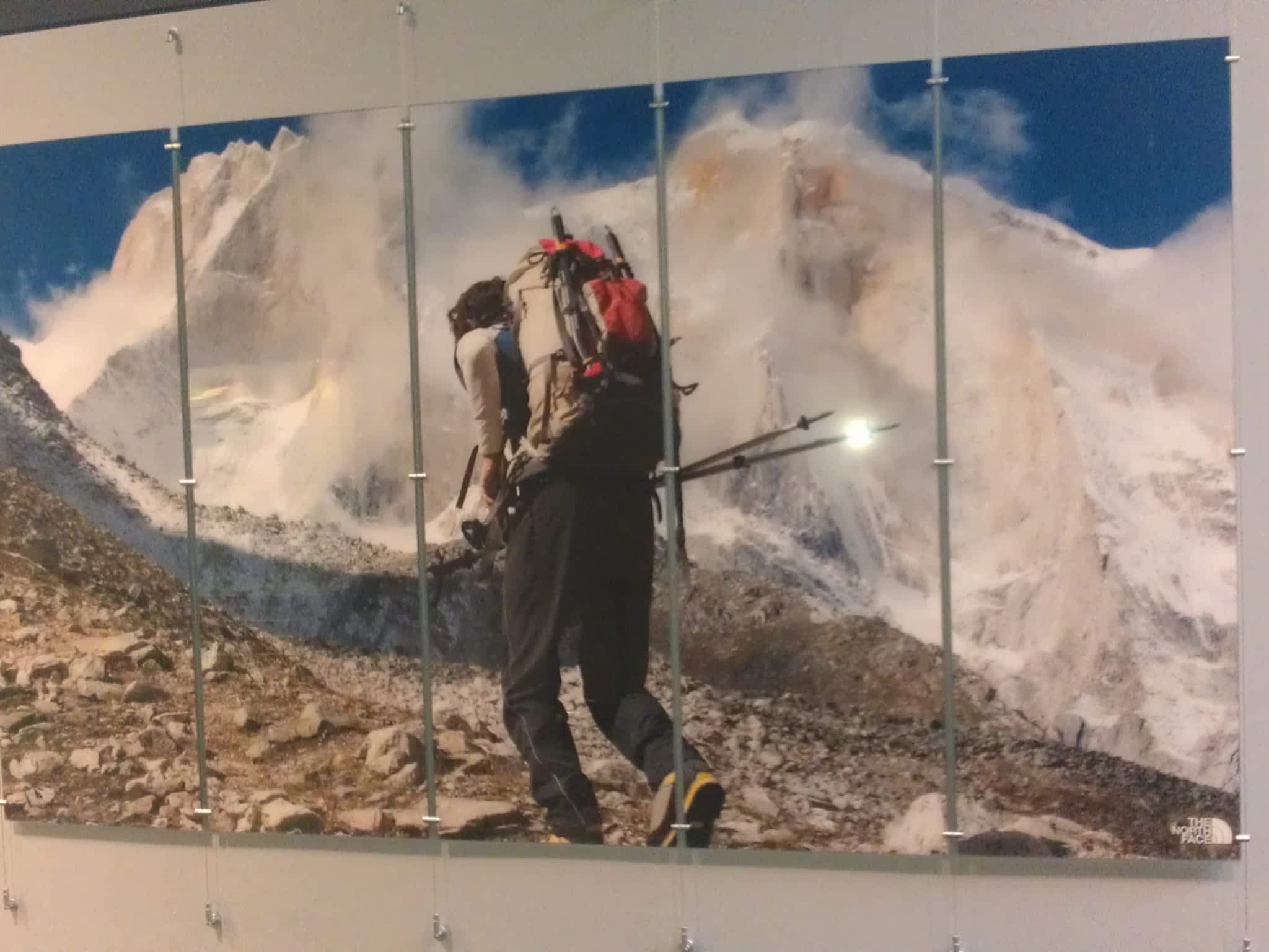 photo Axis Installations Inc