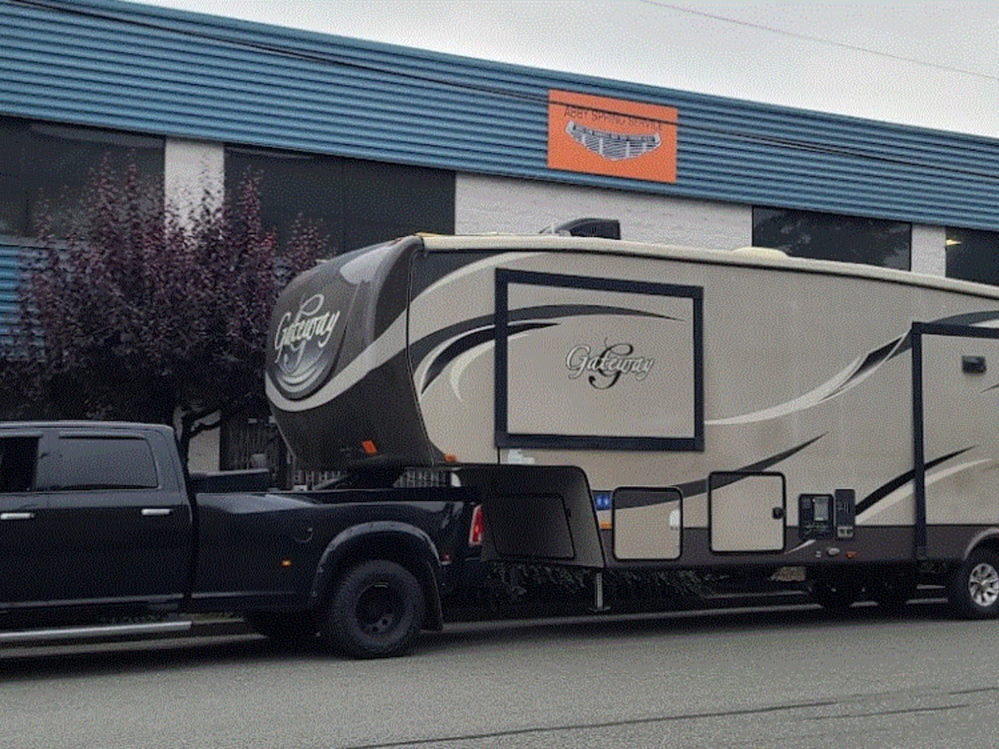 photo Lougheed Towing