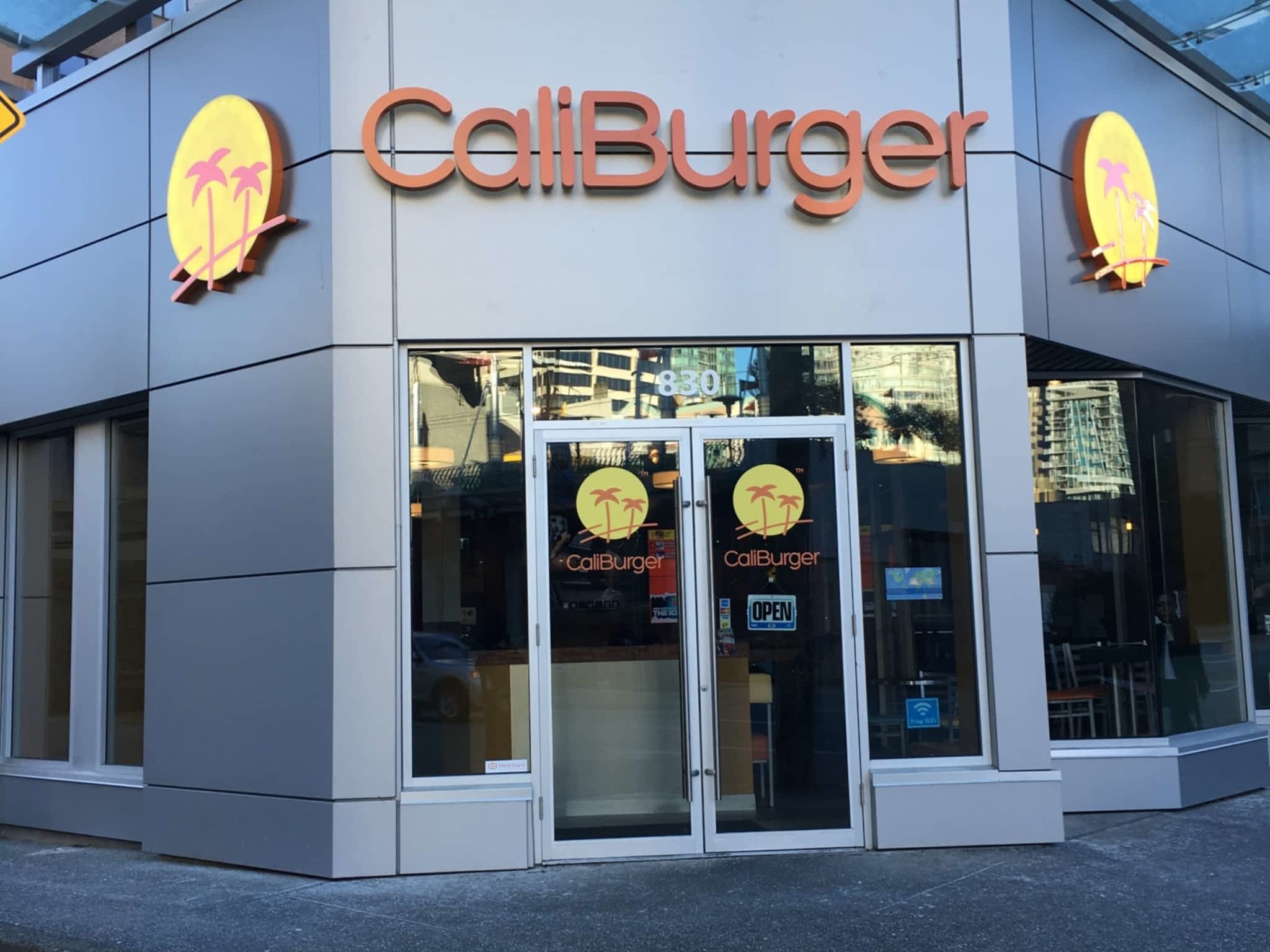 photo Caliburger Restaurant