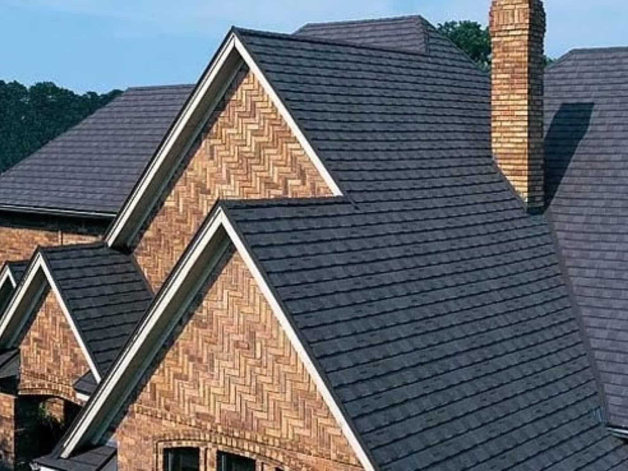 photo Canadian Roofing & Repairing Company
