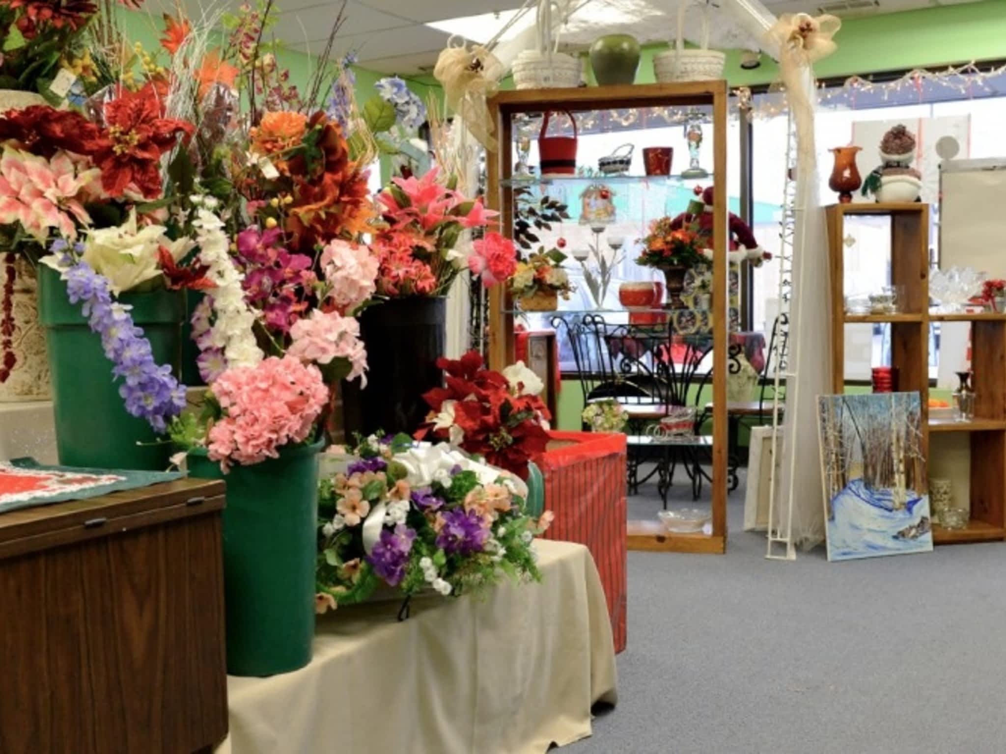photo Four Seasons Flowers & Gift Shop