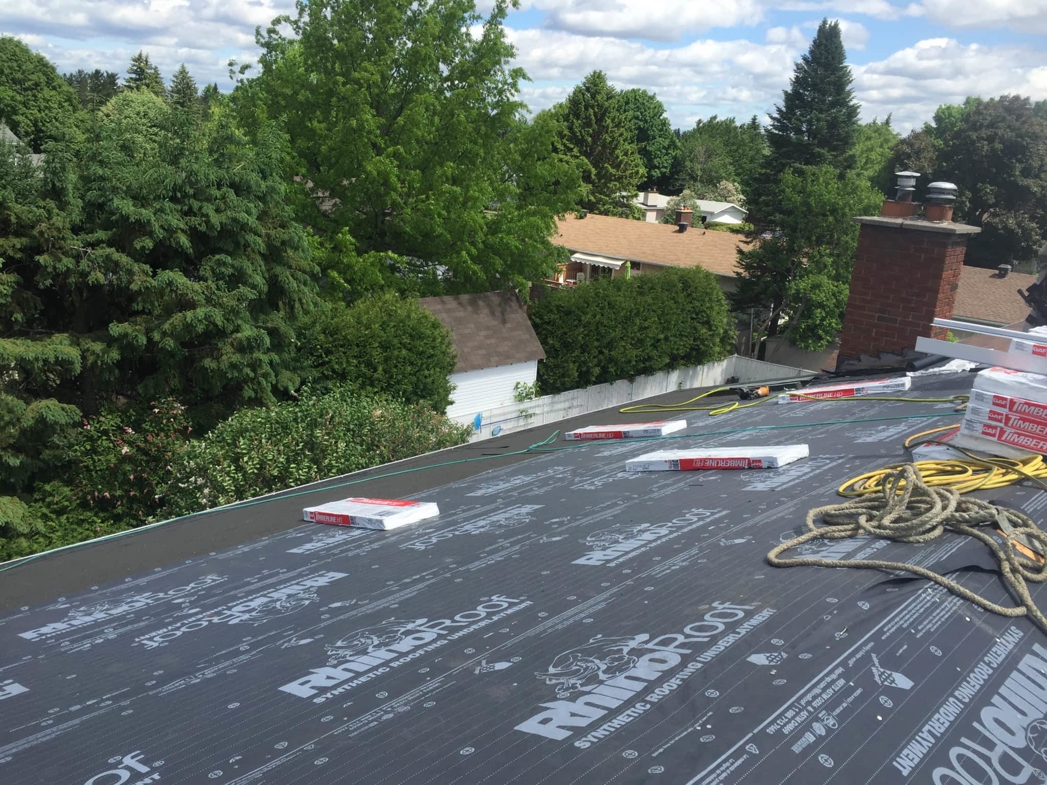 photo Vertical Limit Roofing