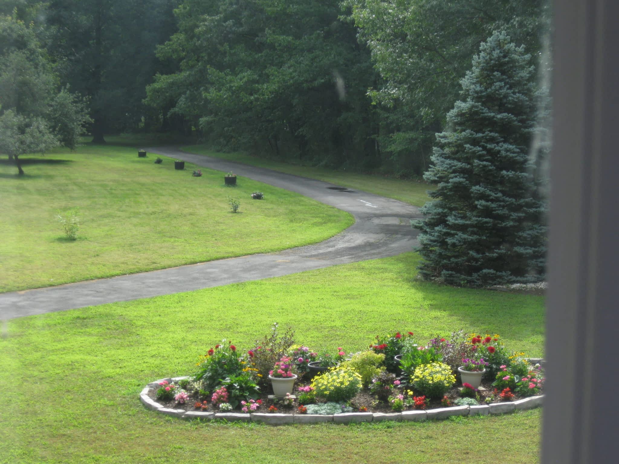 photo Niagara Retirement and Boarding