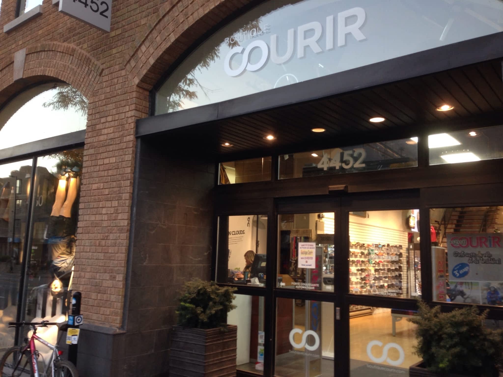 photo Boutique Courir Montréal