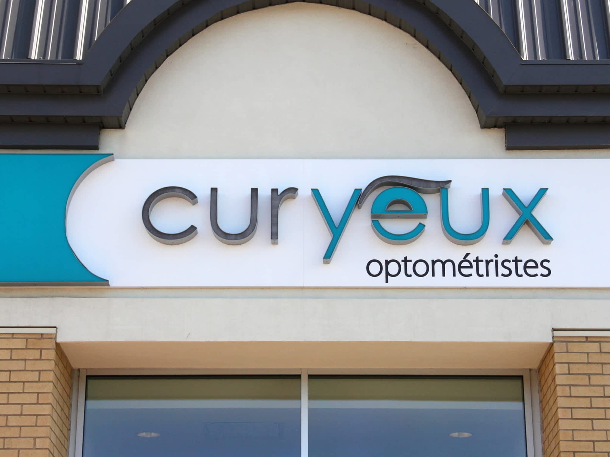 photo CURYEUX - la clinique des yeux