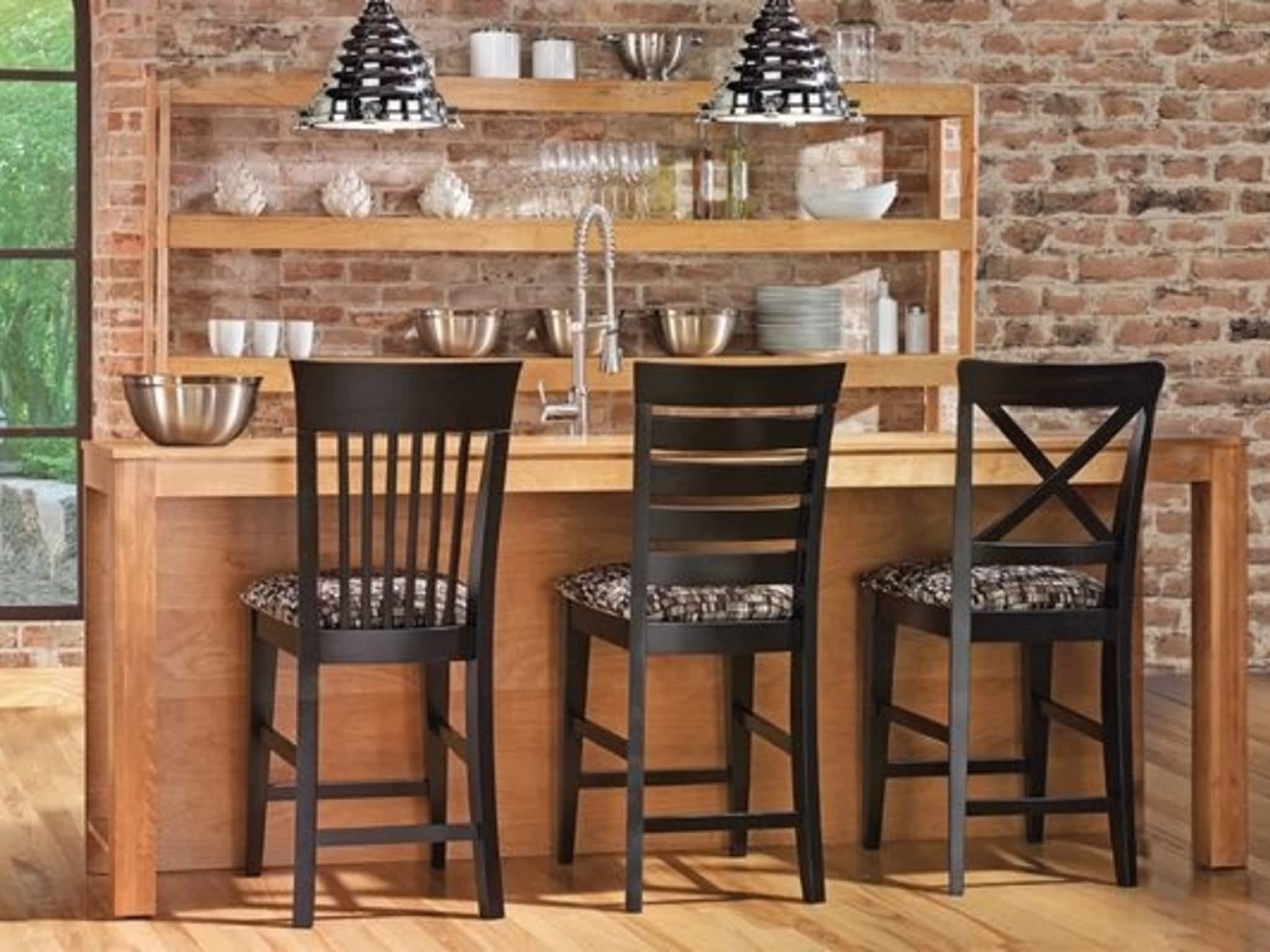photo Dinettes and Barstools