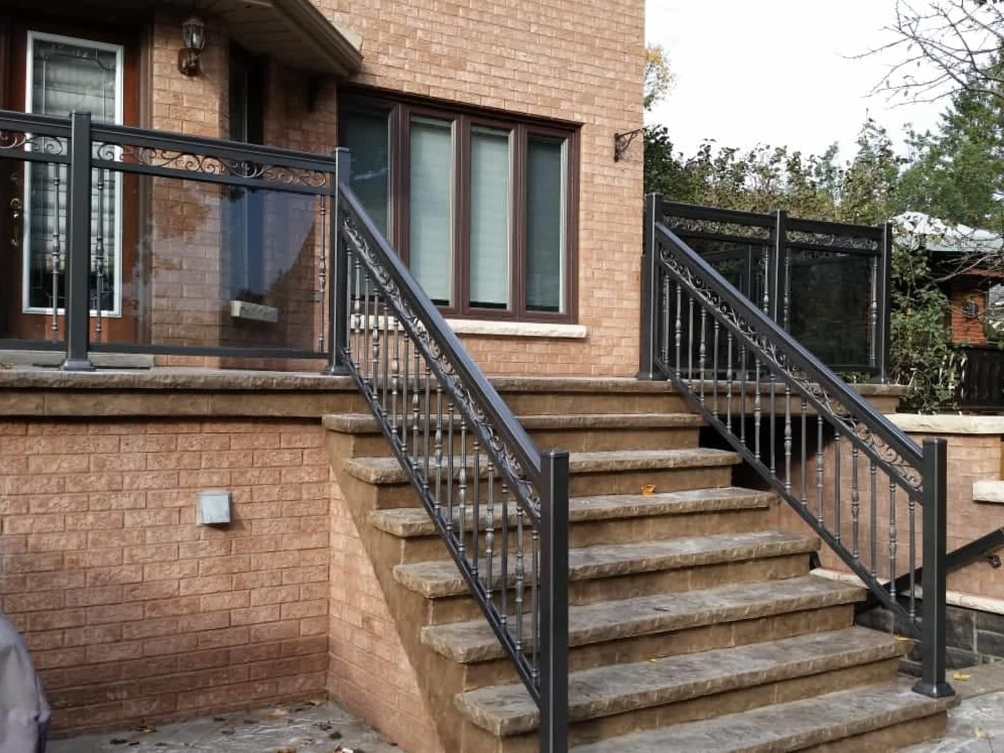 photo TG Aluminum Railings Inc