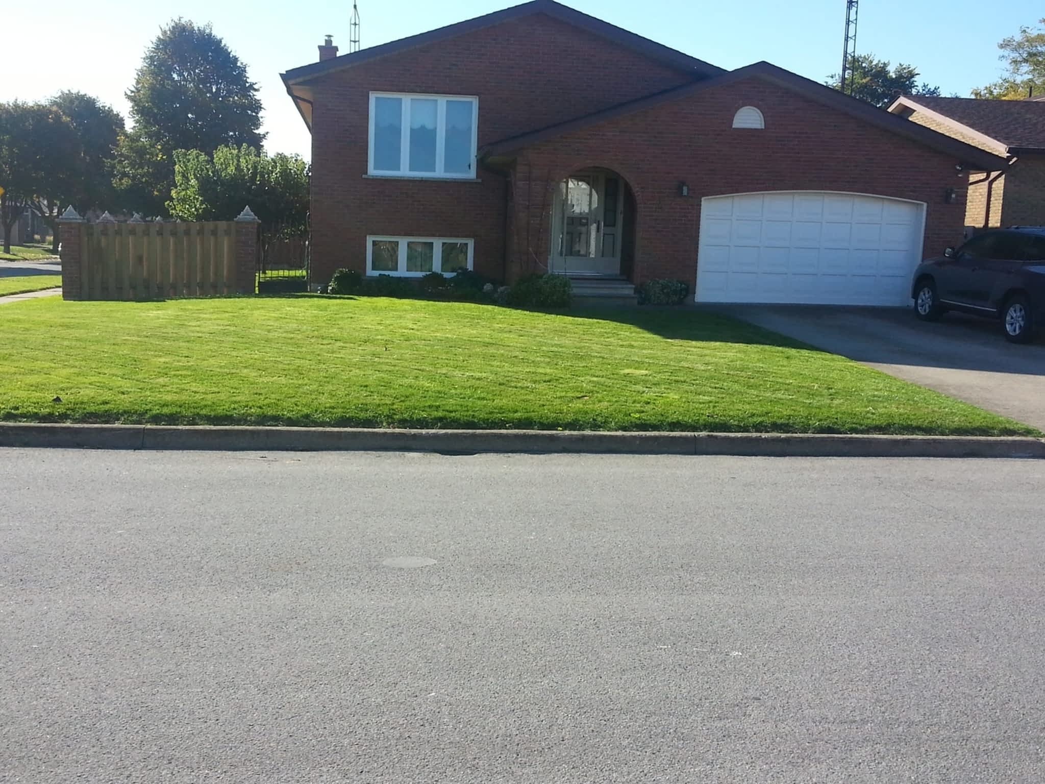 photo Outdoor Styles Lawn Care Specialist