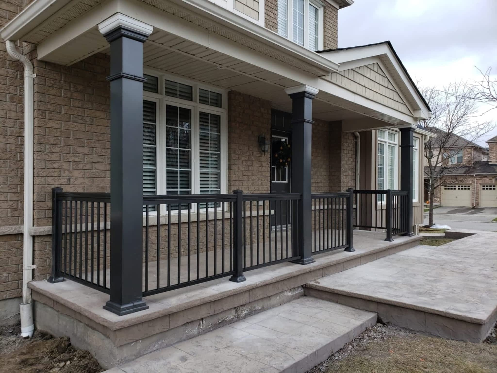 photo TG Aluminum Railings Inc