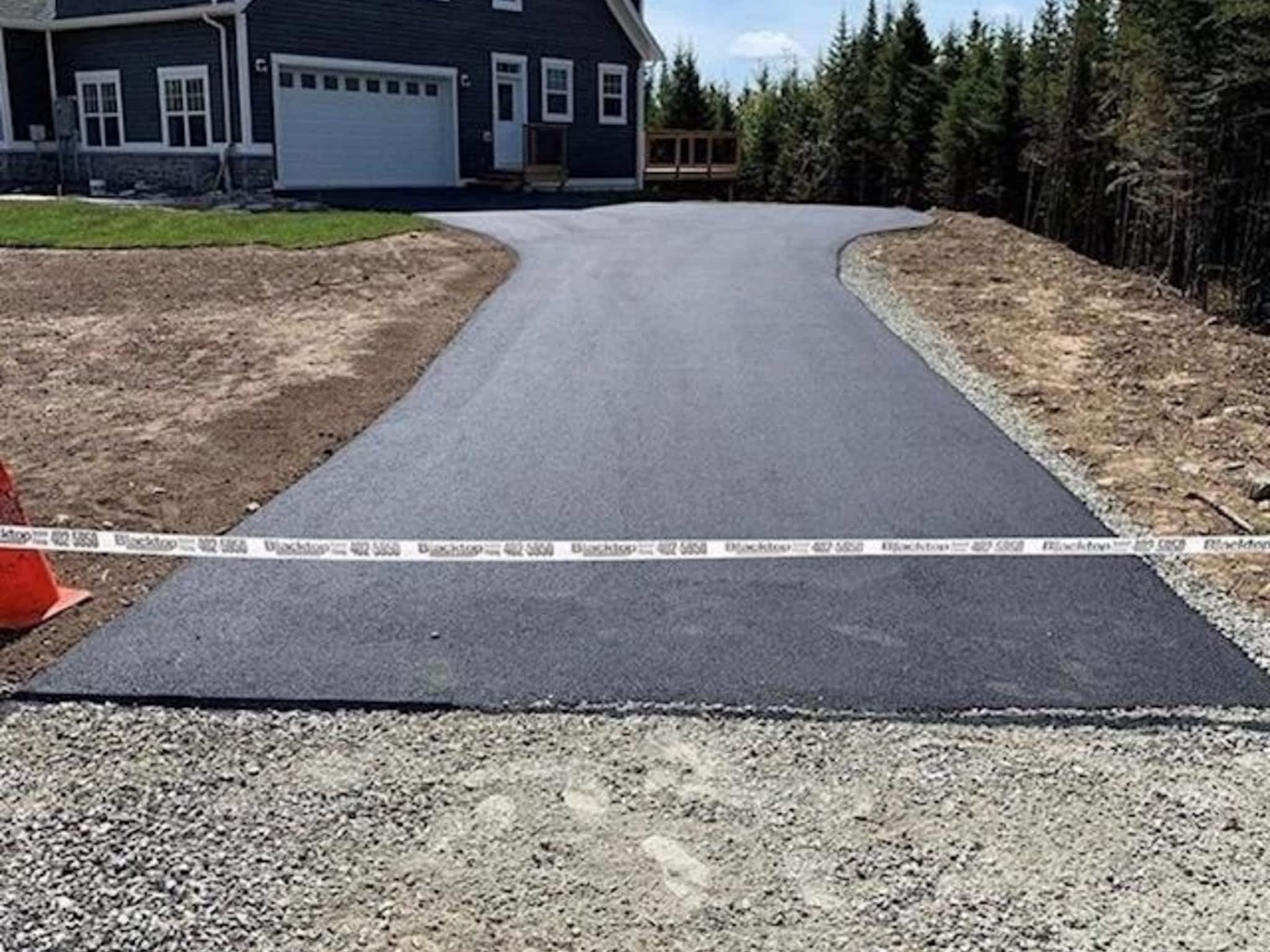 photo Blacktop Paving