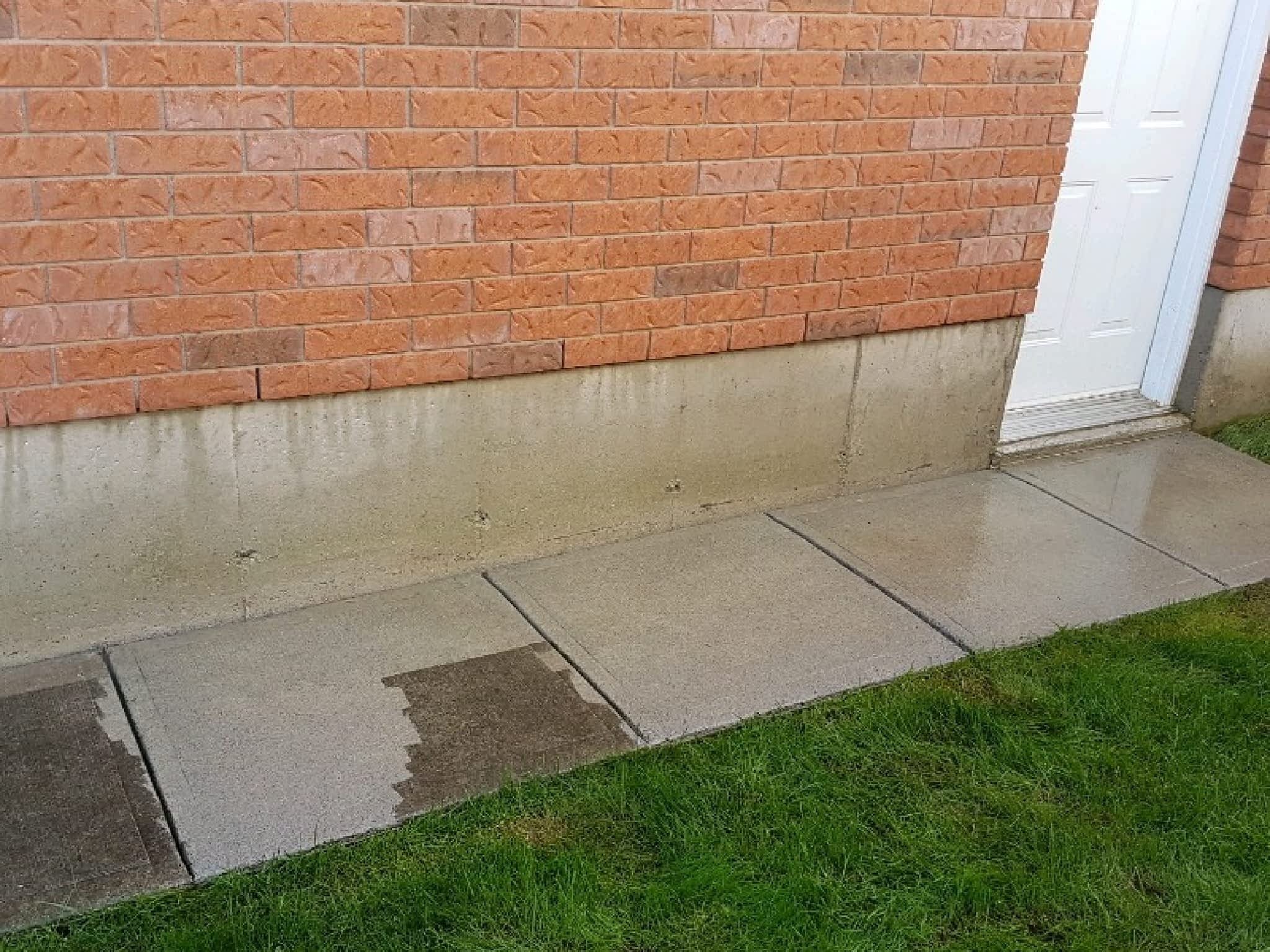 photo Worry Free Pressure Washing