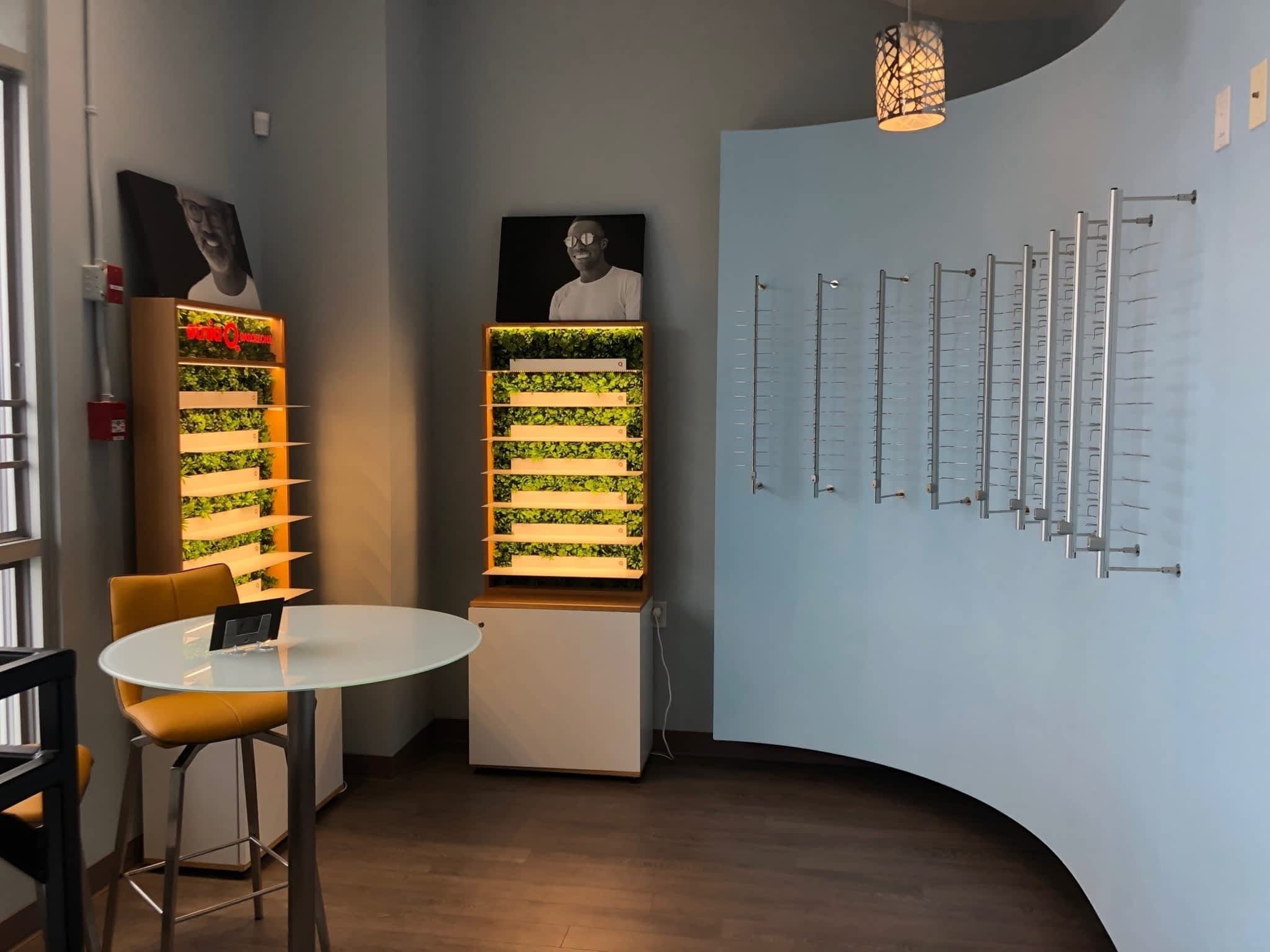 photo Women With Vision Optometry - Edmonton - Jasper Avenue