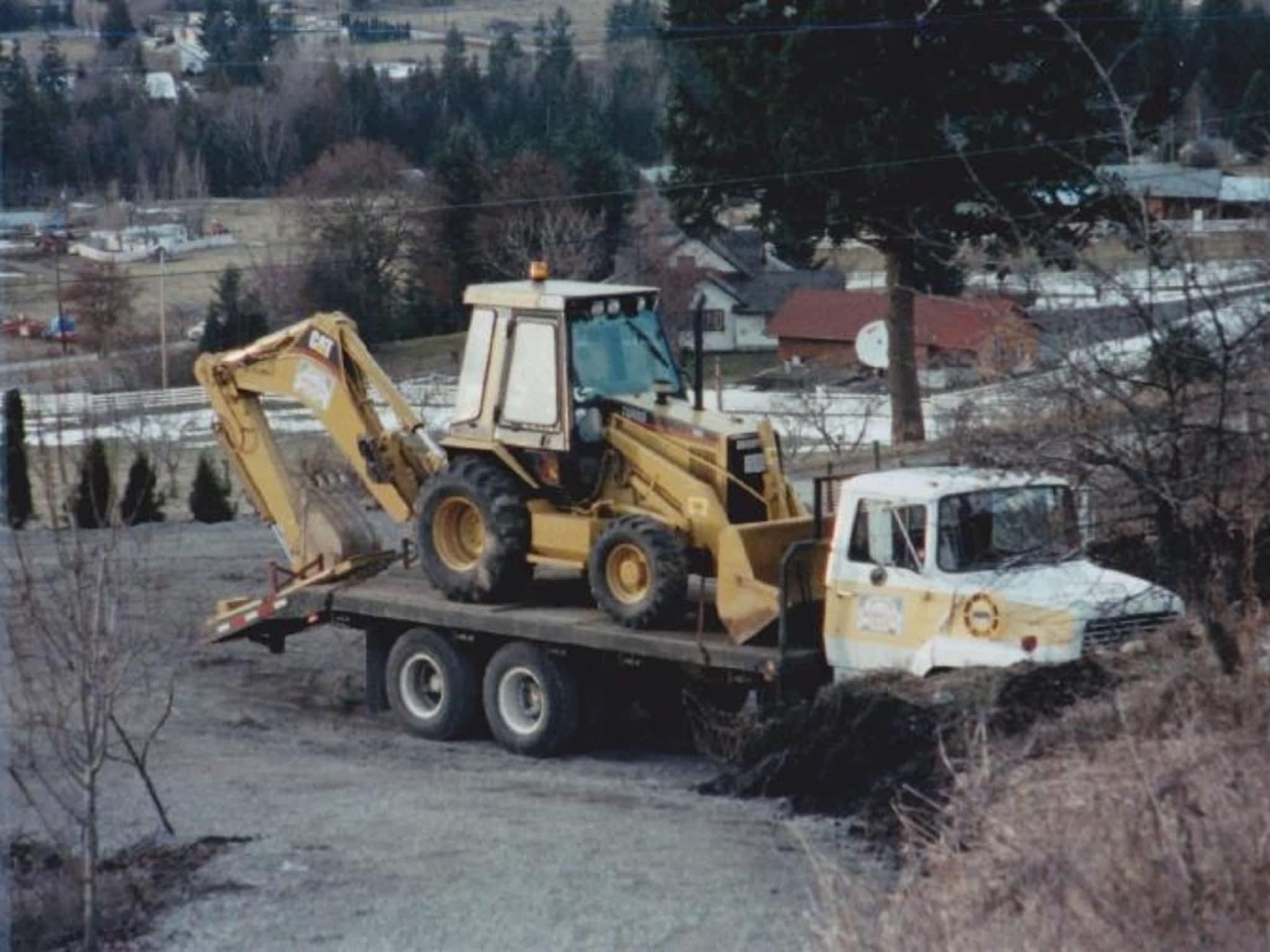 photo Advanced Backhoe Ltd