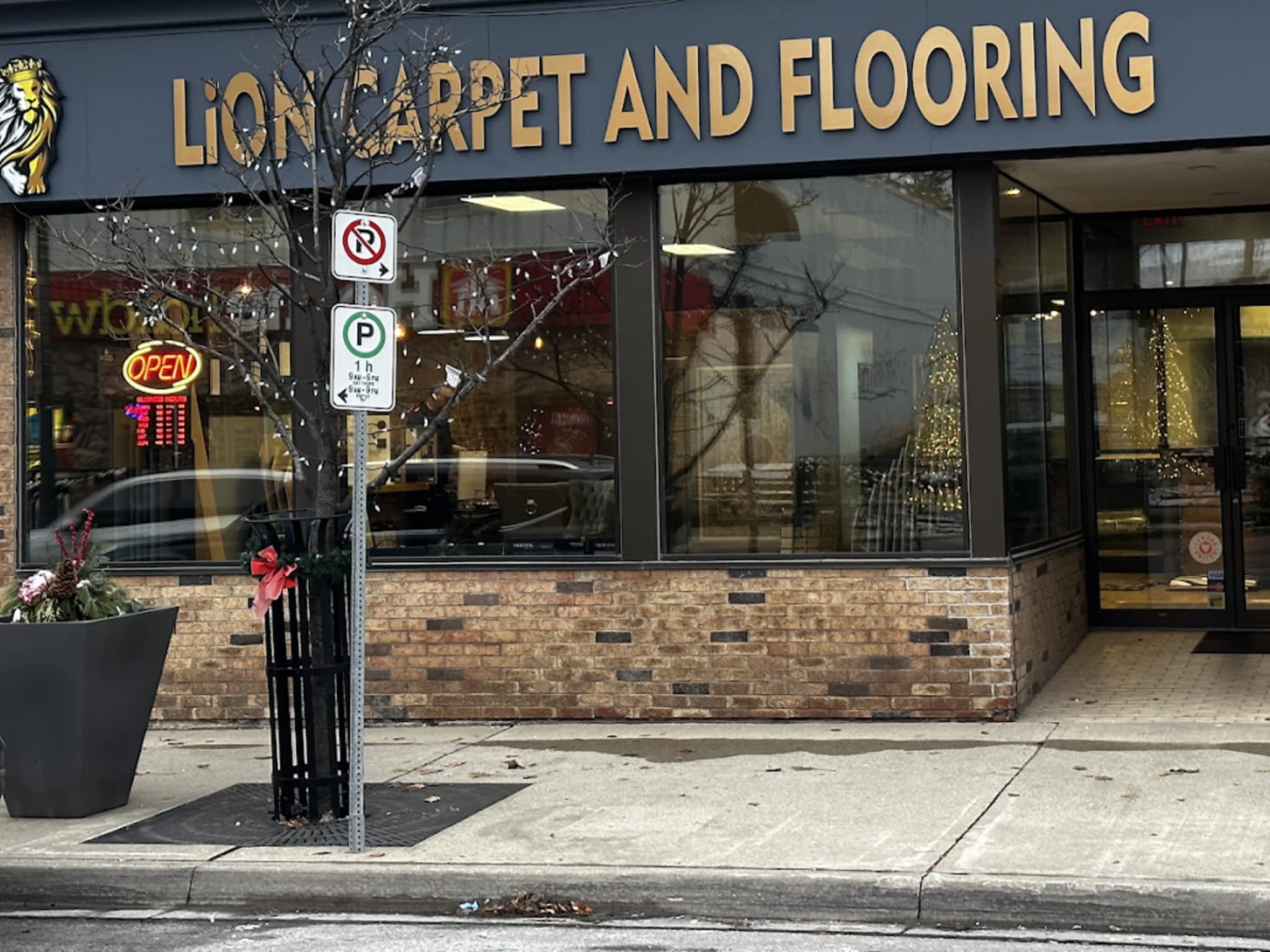 photo Lion Carpet & Flooring