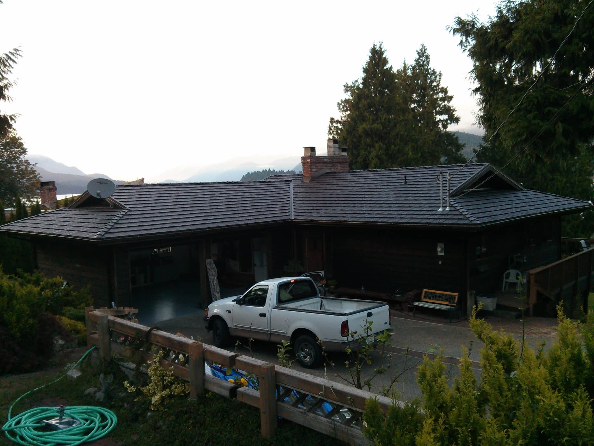 photo Canwest Roofing