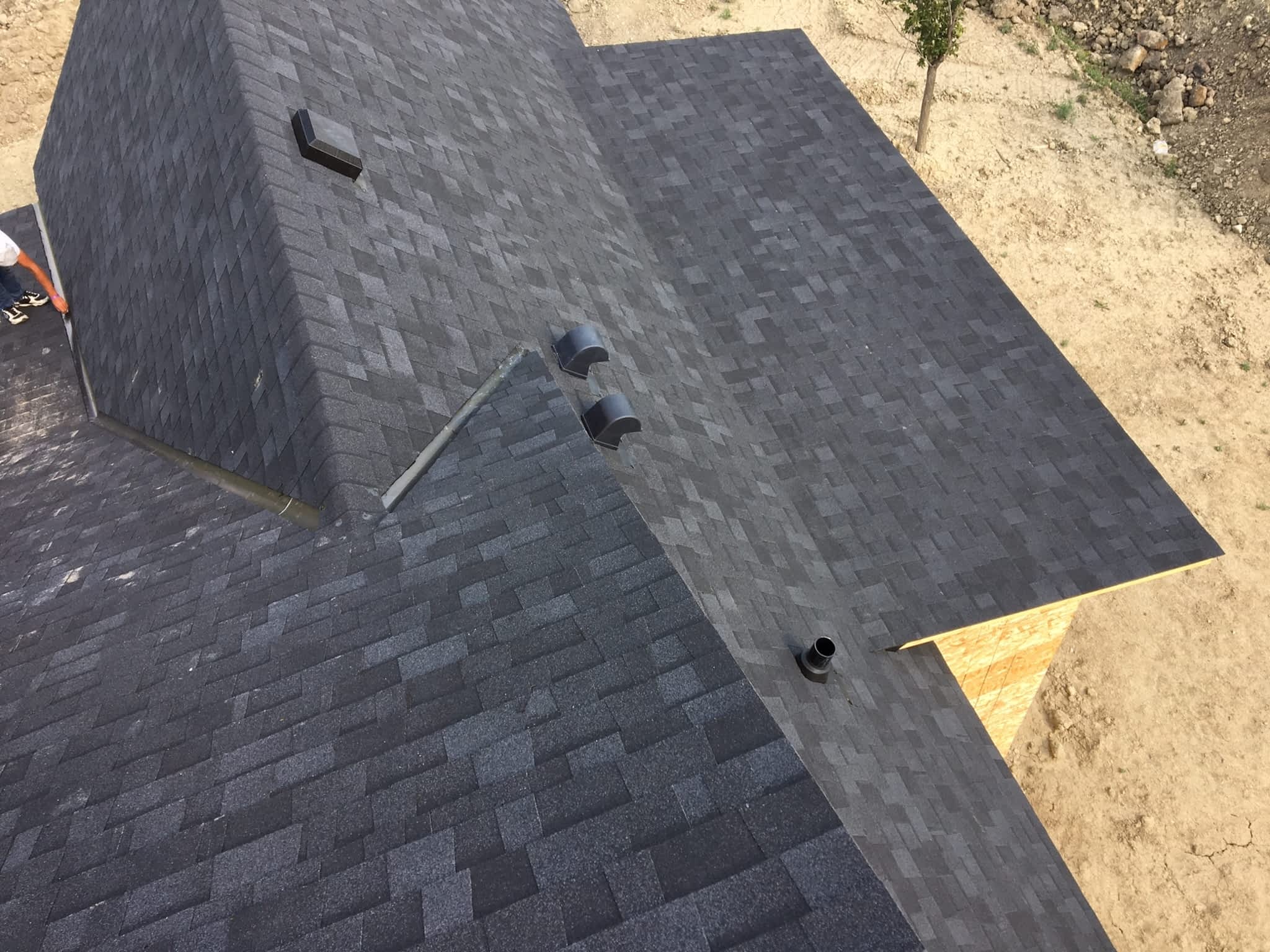 photo Zen & Jenn Roofing