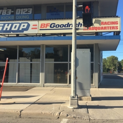 Canadian Super Shop - Sporting Goods Stores