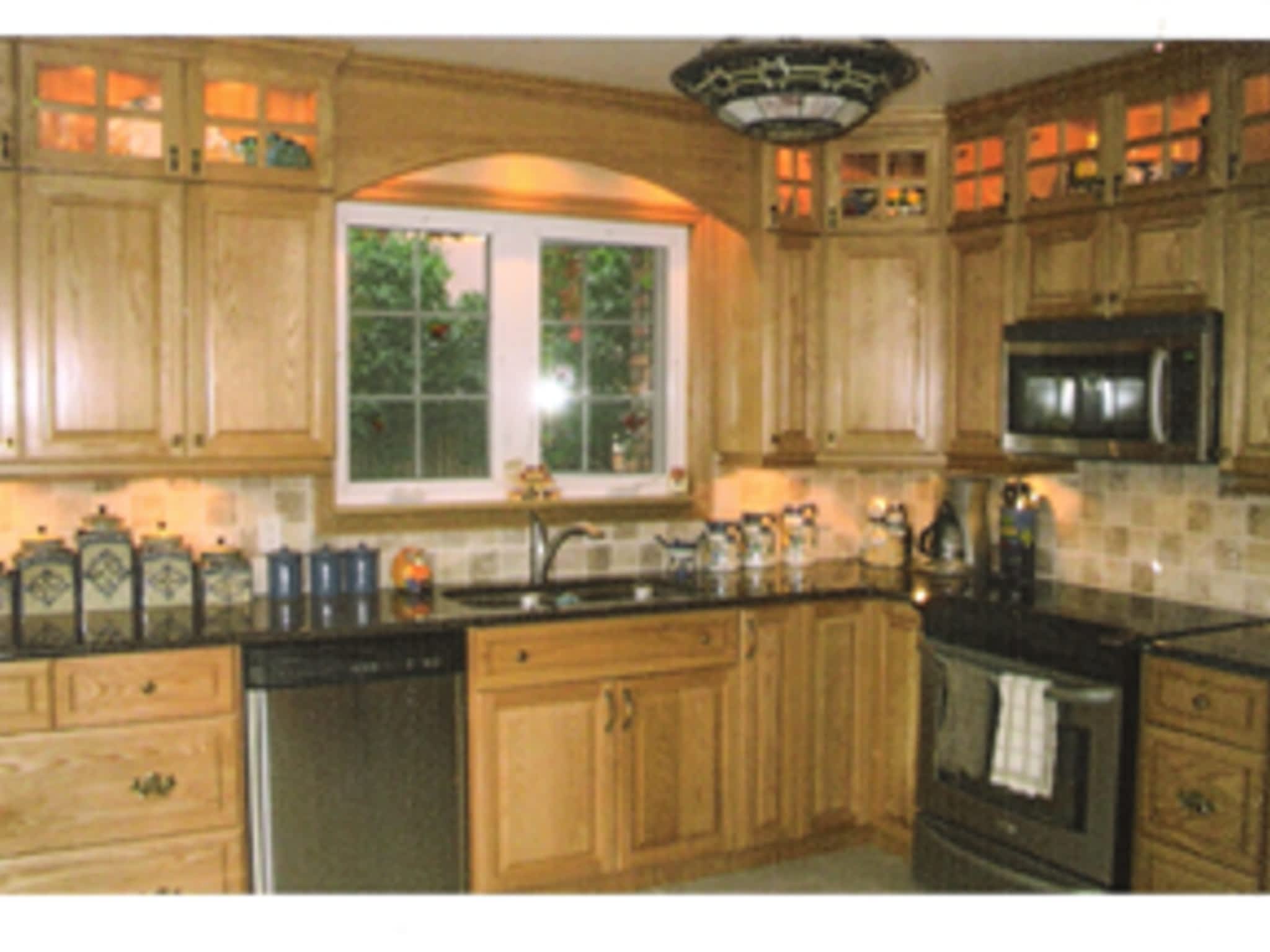 photo Bobet Custom Cabinets & Furniture