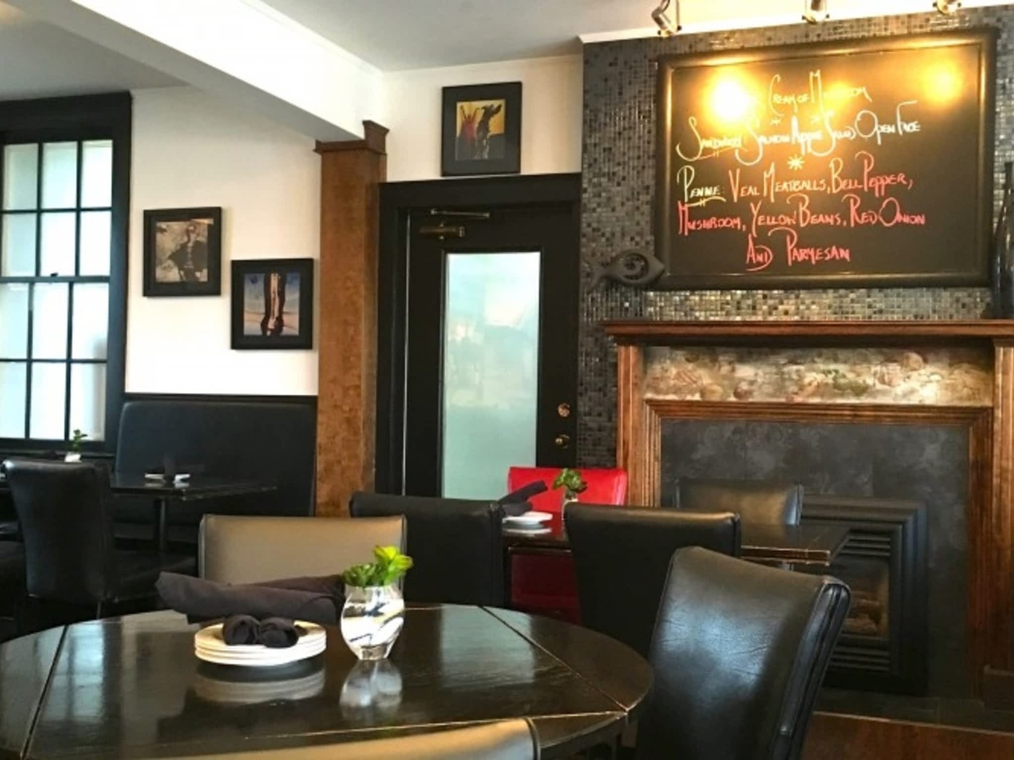 photo Manor Casual Bistro