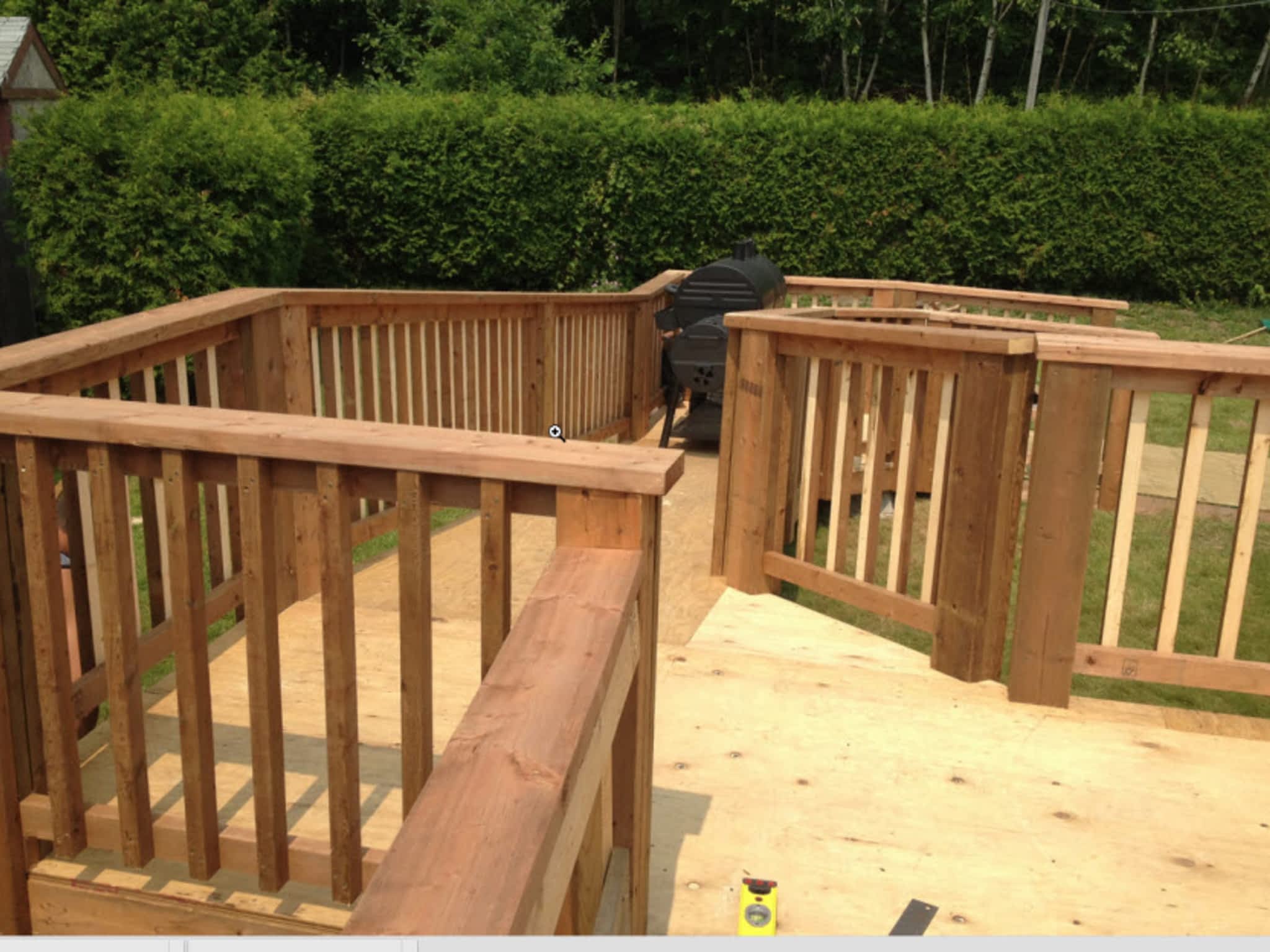 photo RG Deck & Fencing Inc