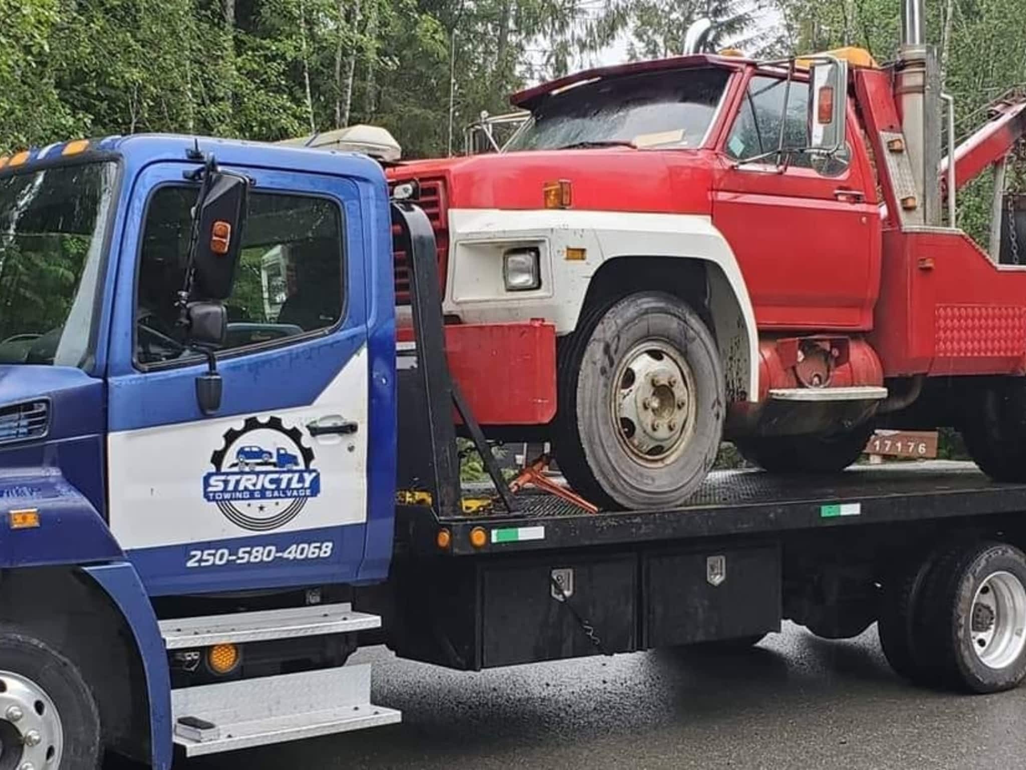 photo Strictly Towing & Salvage