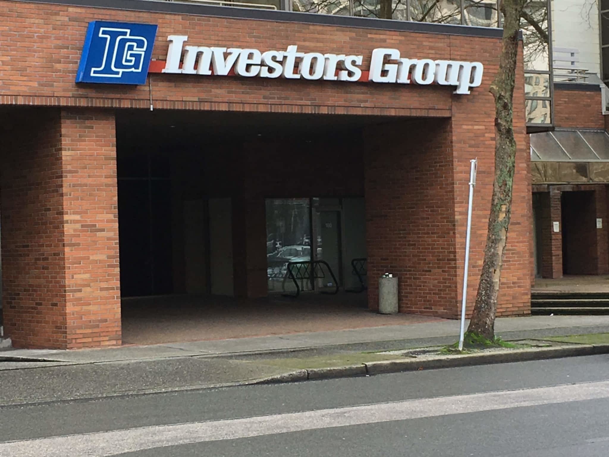 photo Henry Ye Investors Group Financial Services Inc
