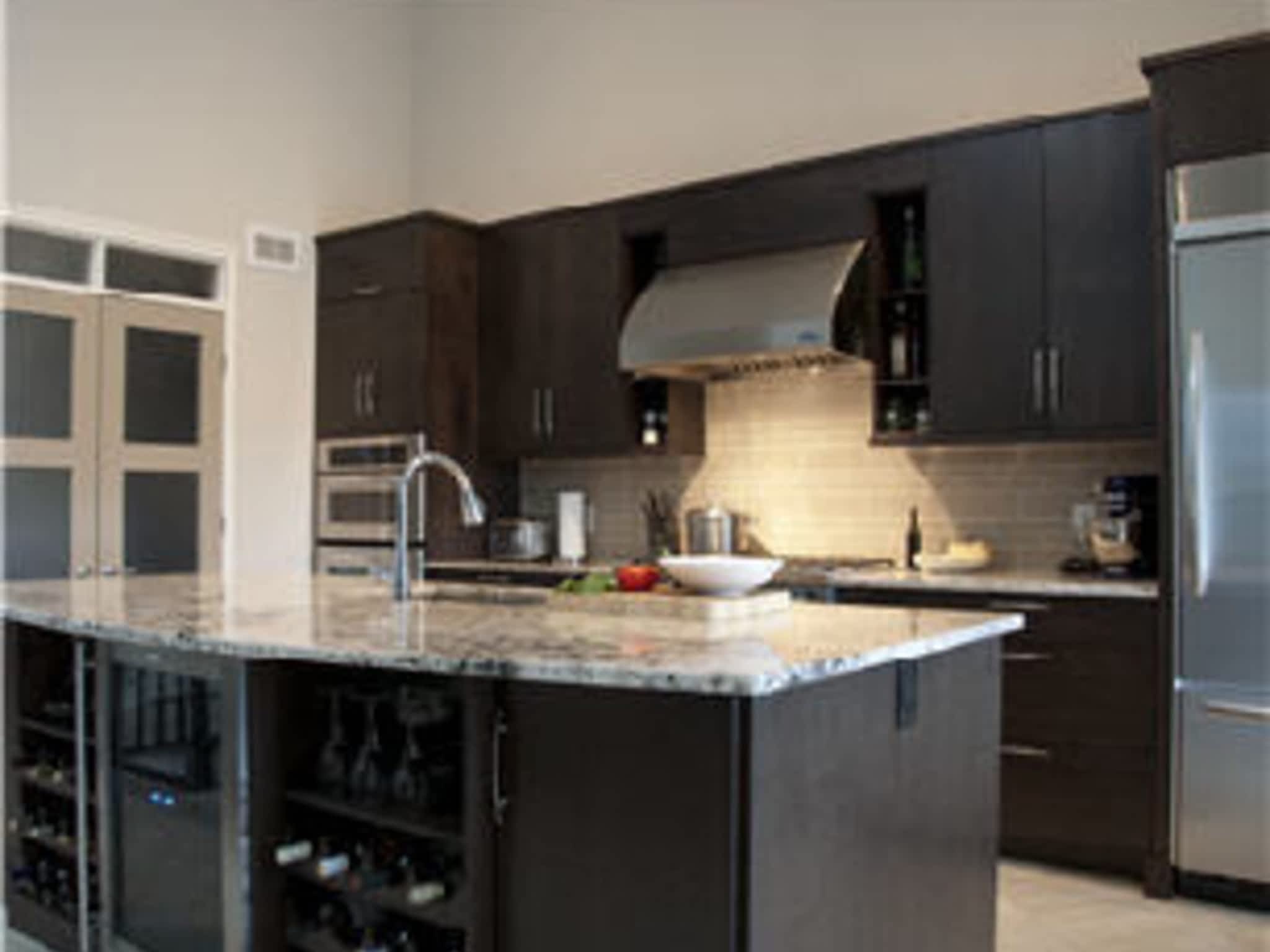 photo Deslaurier Custom Cabinets