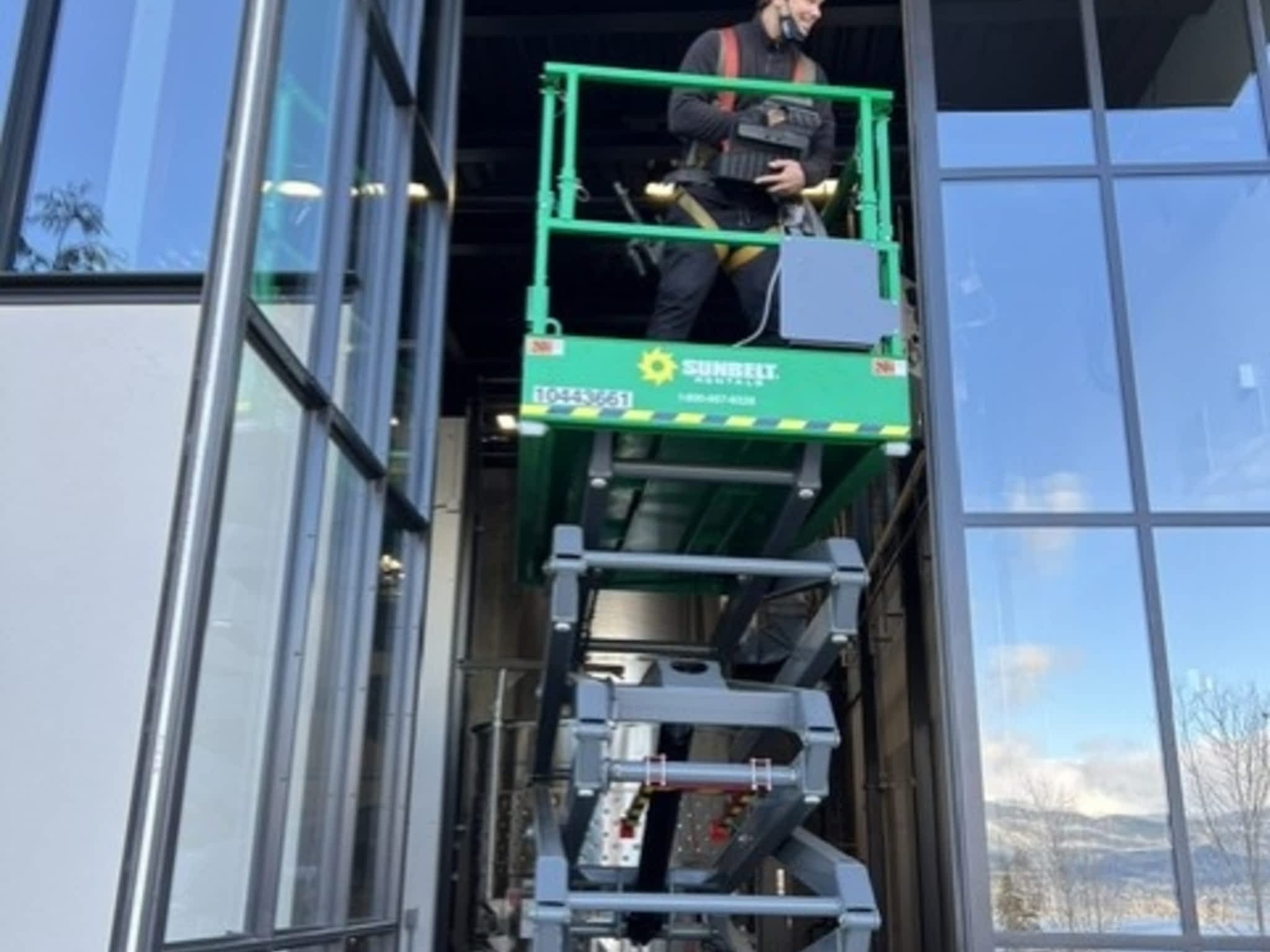 photo Dutchboy Window Cleaning