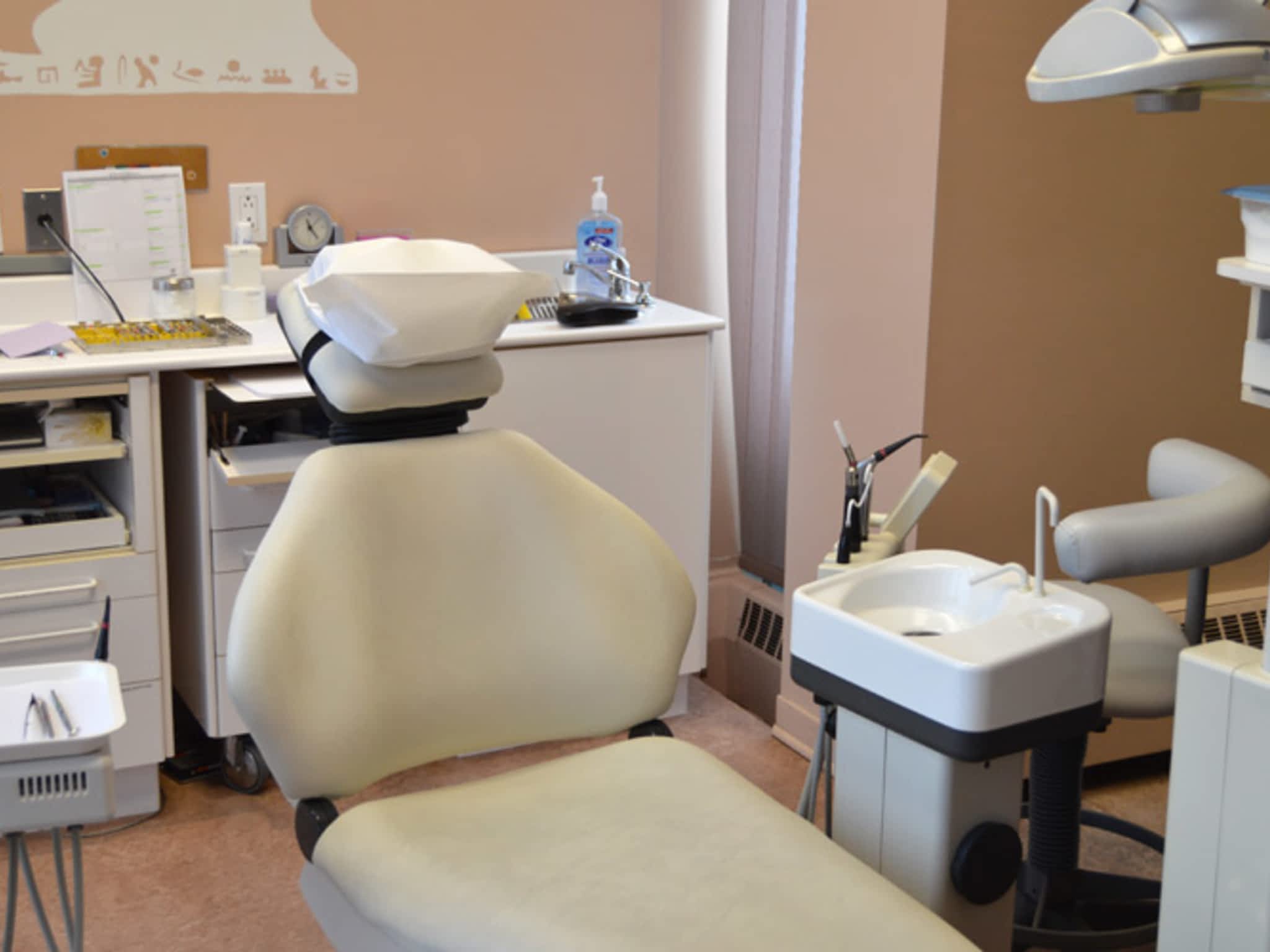 Centre Dentaire Sylvie Brosseau SaintLambert, QC 101111 rue Green