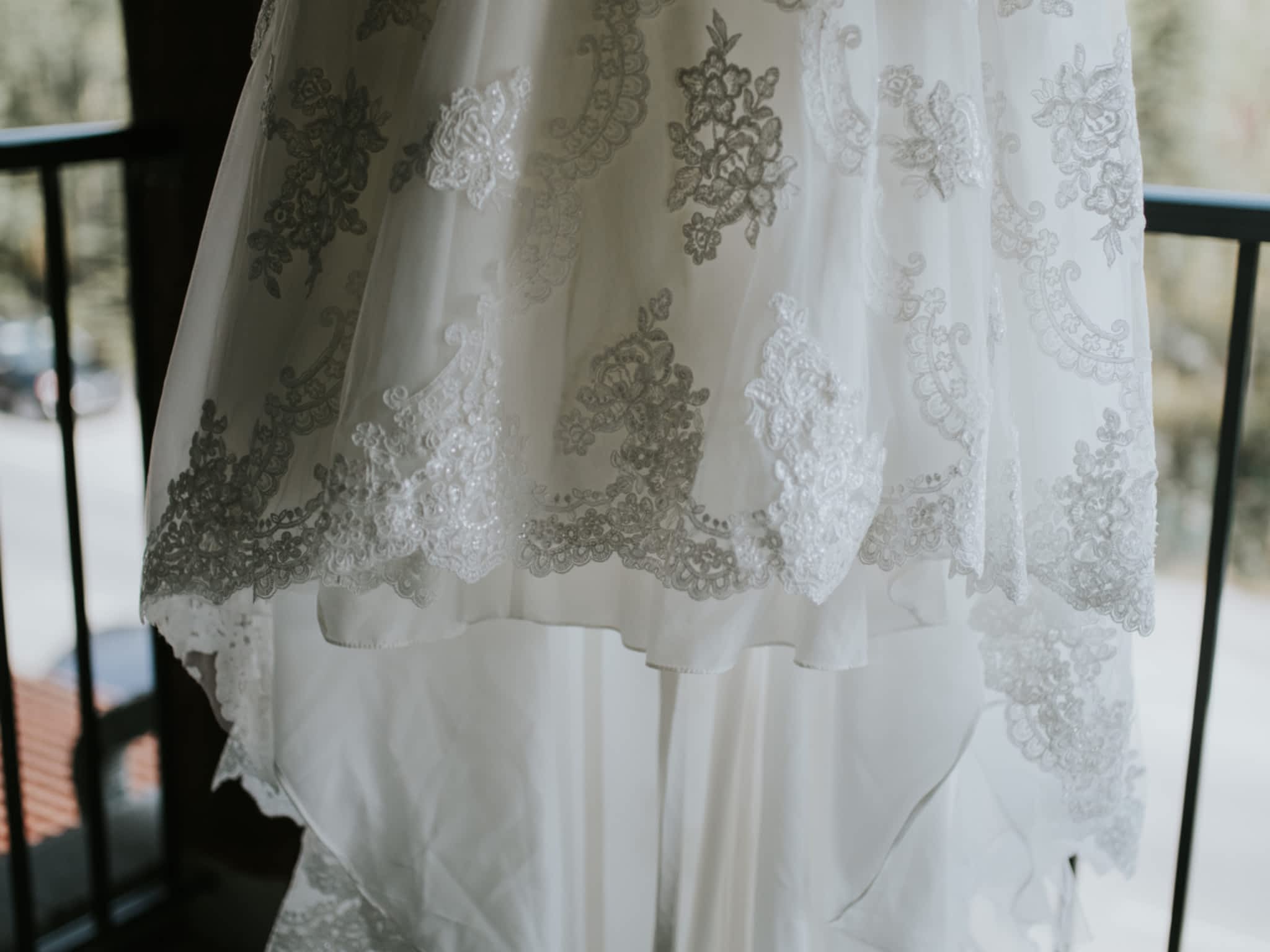 photo Mari's Bridal Alteration and Sewing