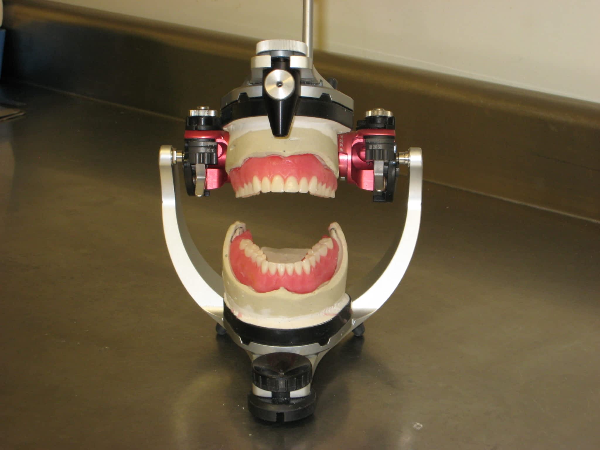 photo The Denture & Implant Centre