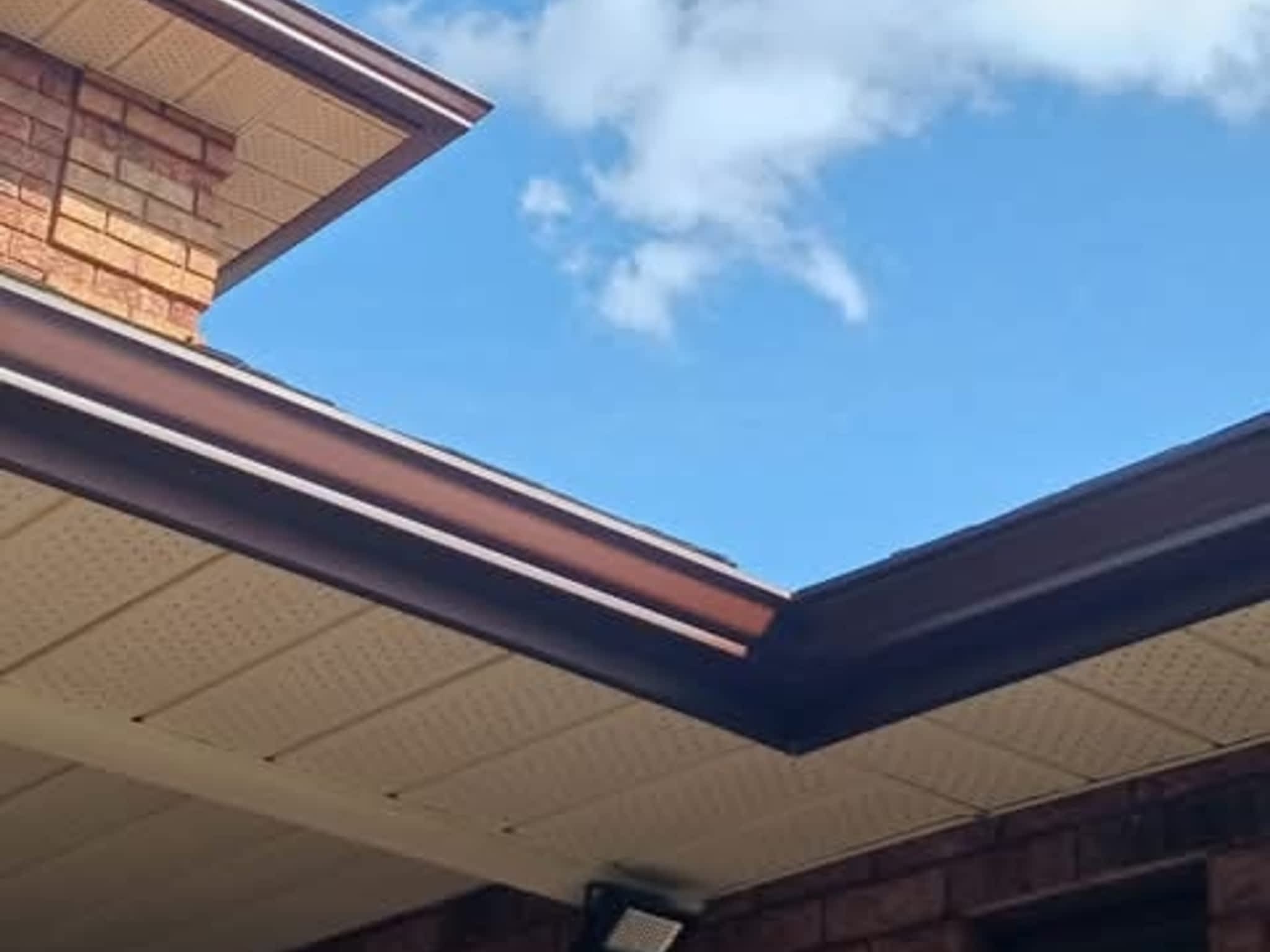 photo B.W's Eavestrough Services