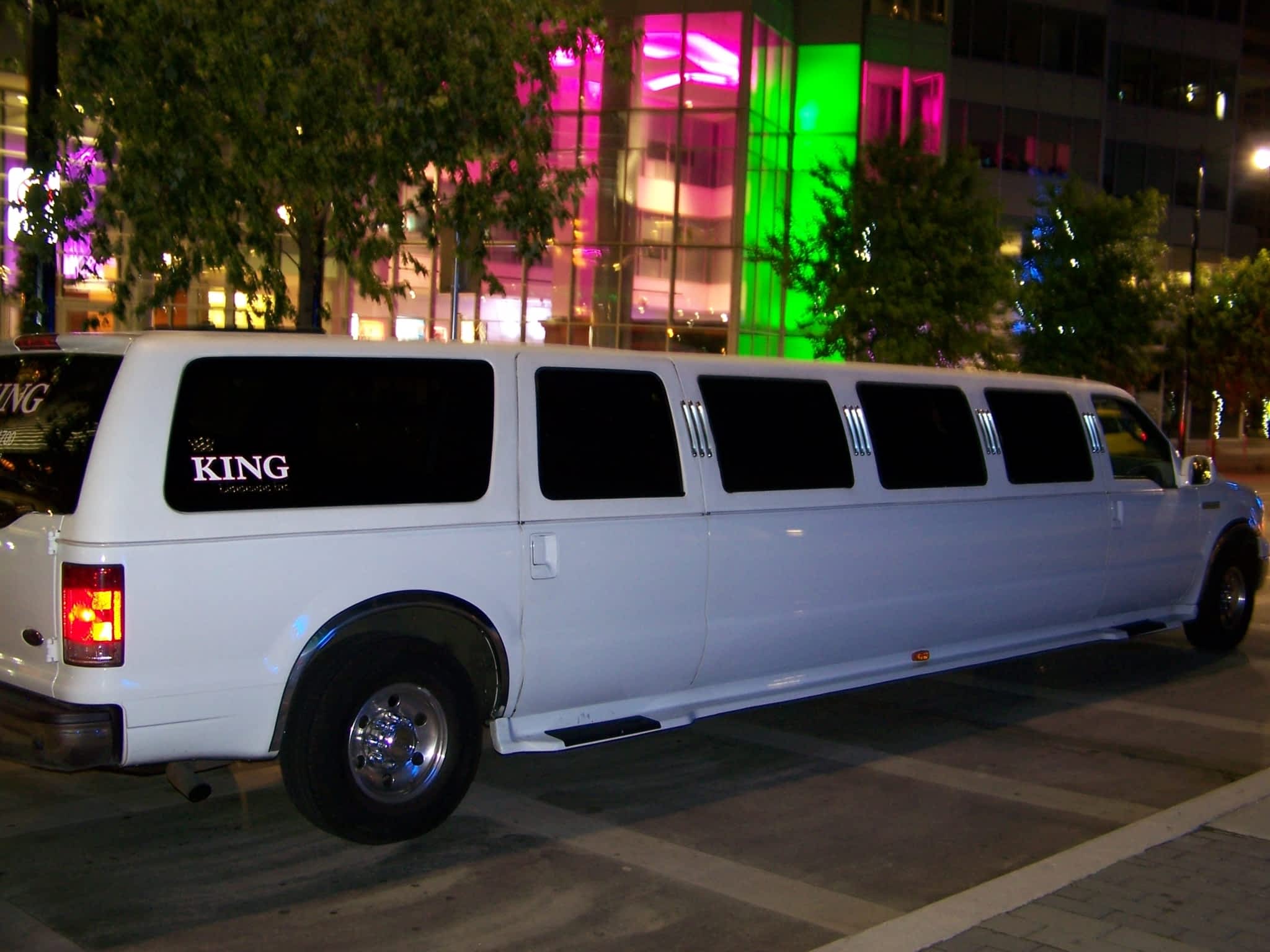photo King Limousine Services