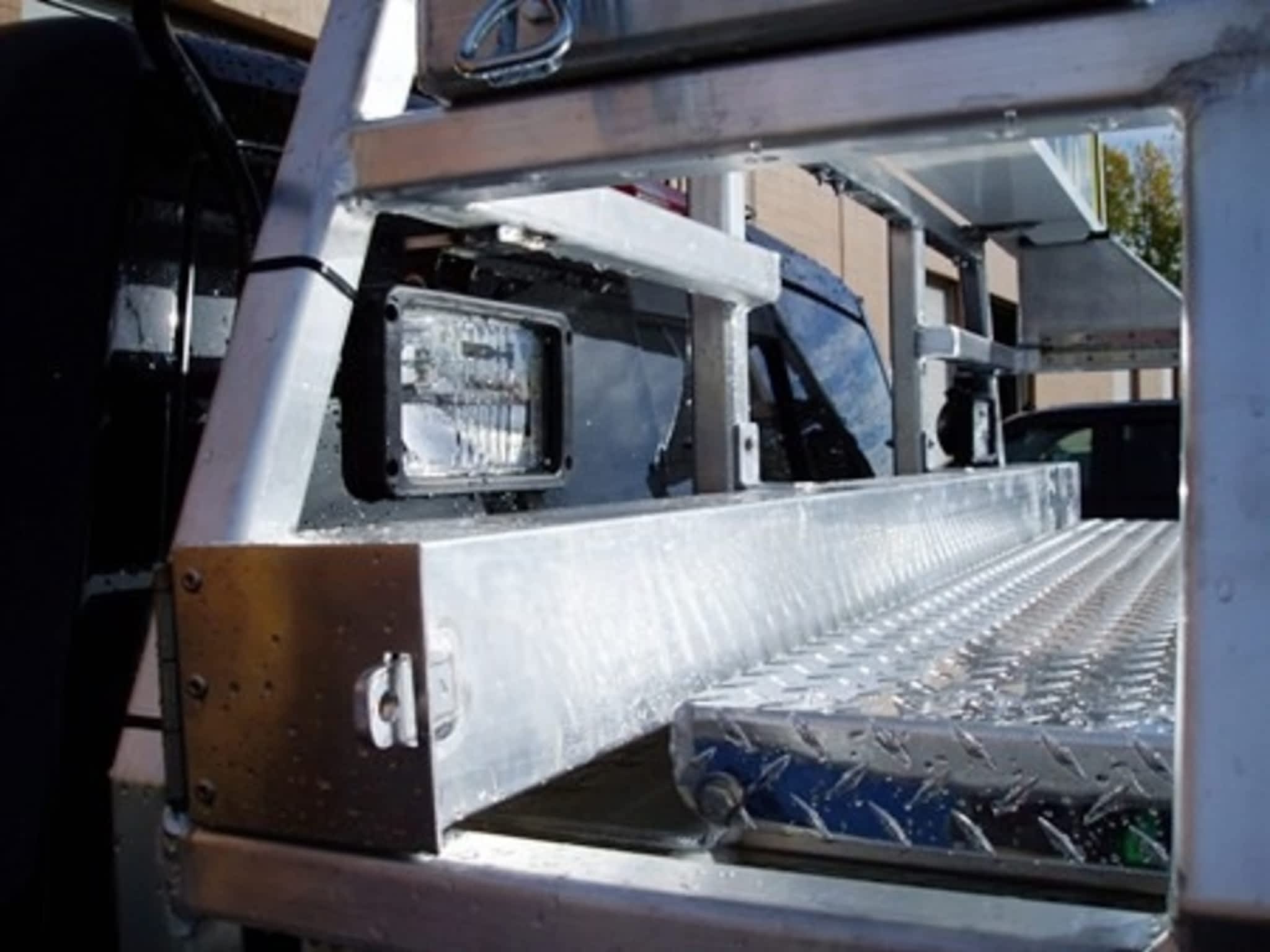 photo Calgary Aluminum Custom Fabrication Ltd