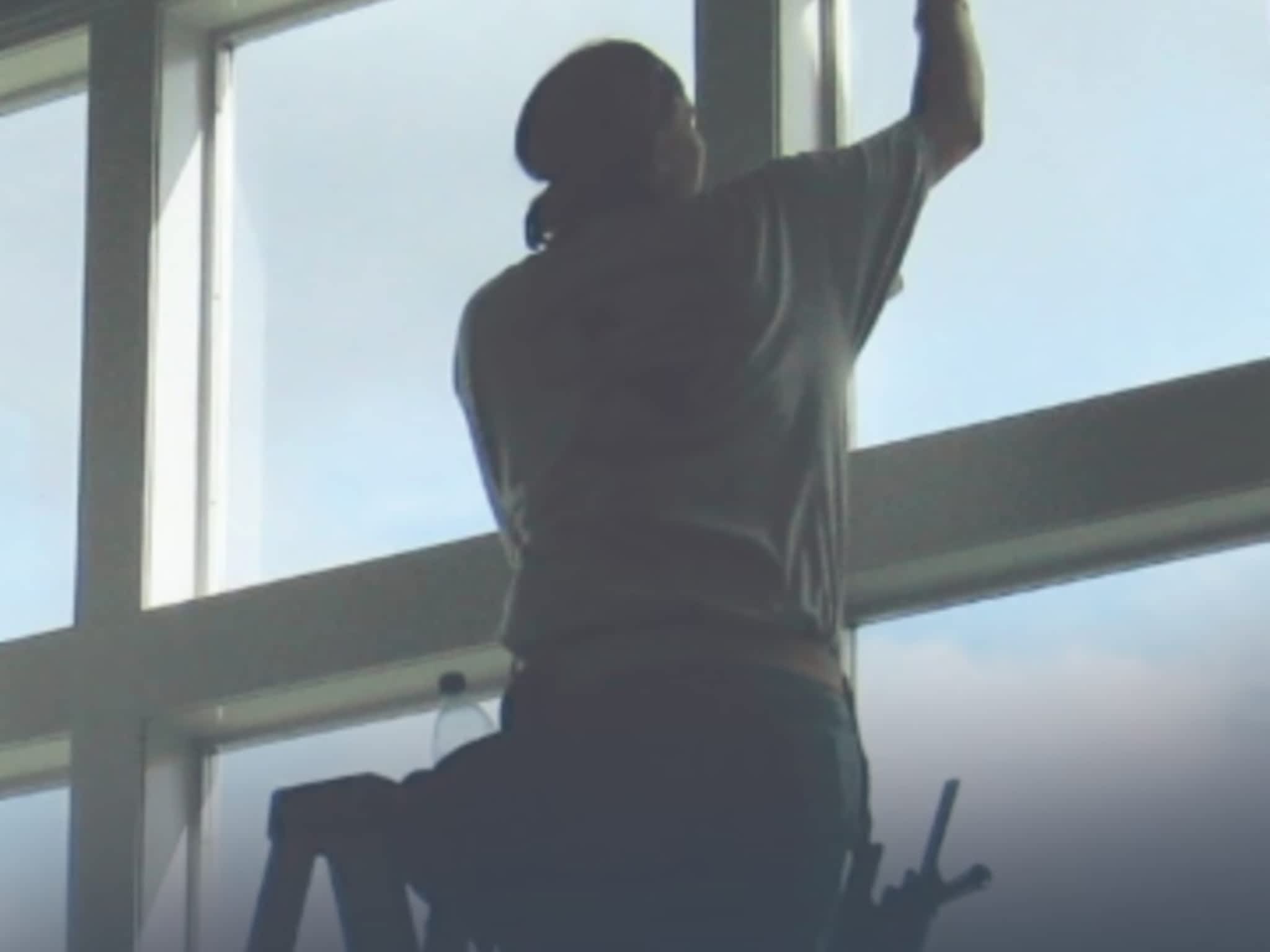 photo Krystal Klear Window Cleaning