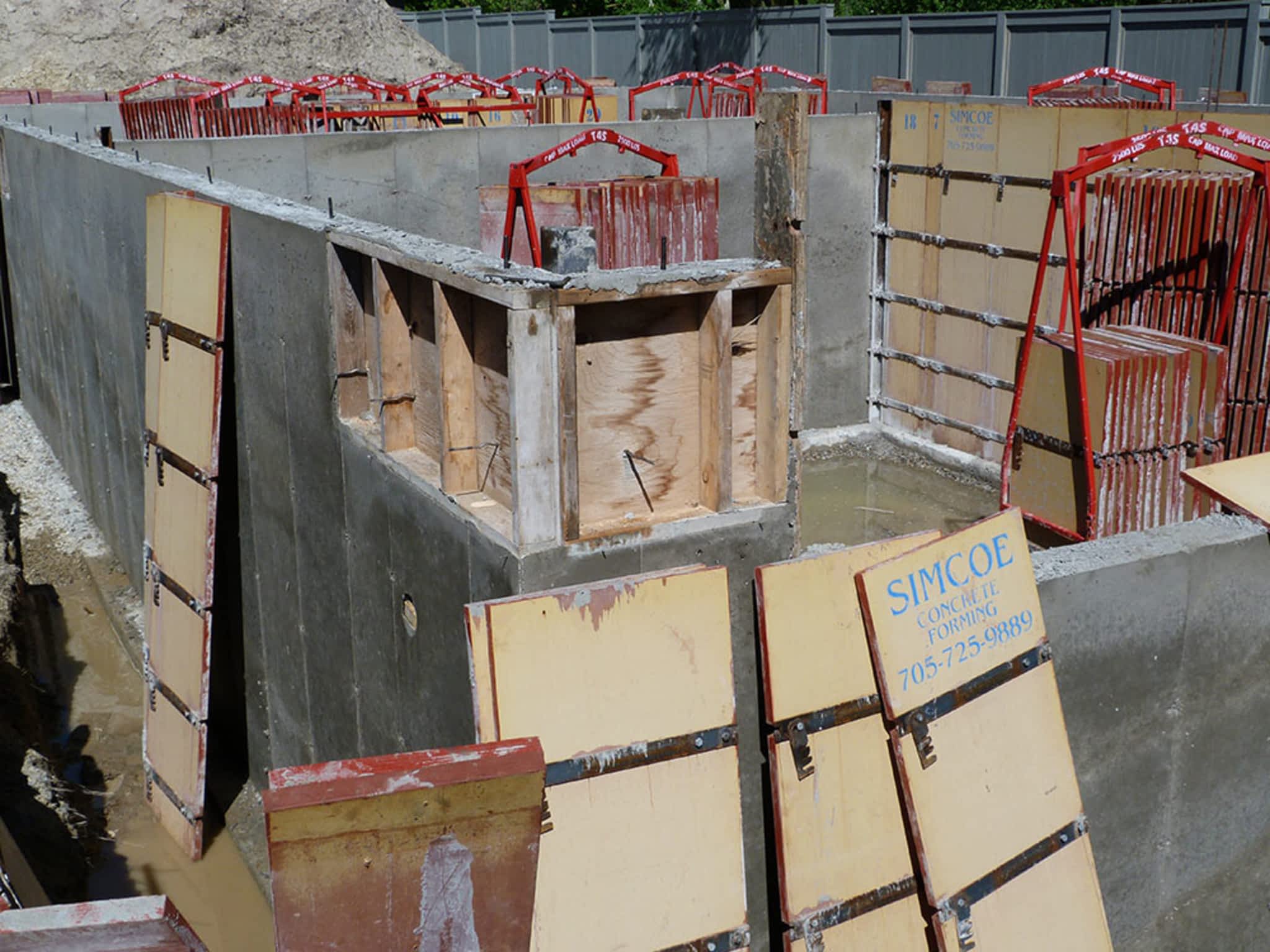 photo Simcoe Concrete Forming