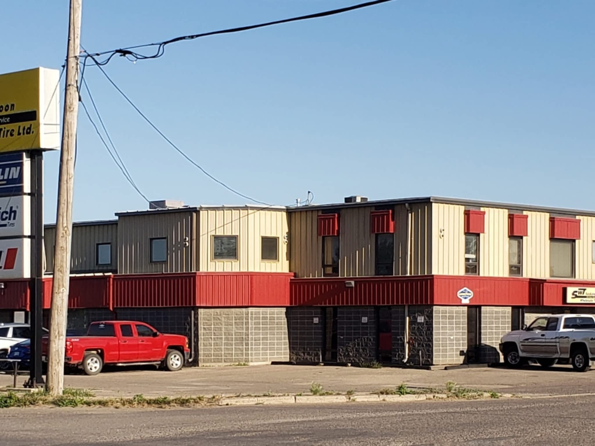 photo Saskatoon Wholesale Tire Ltd