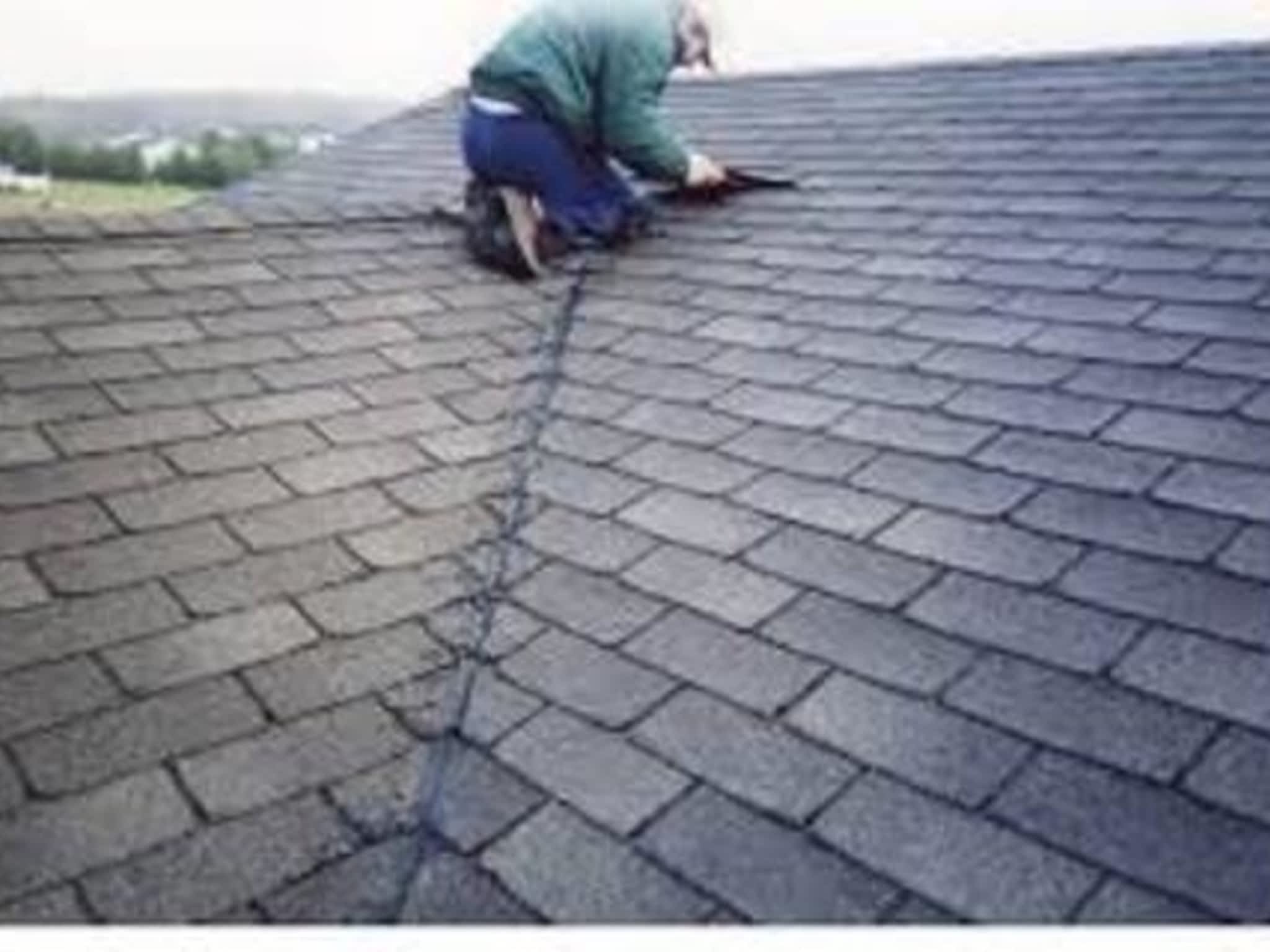 photo Canadian Roofing & Repairing Company