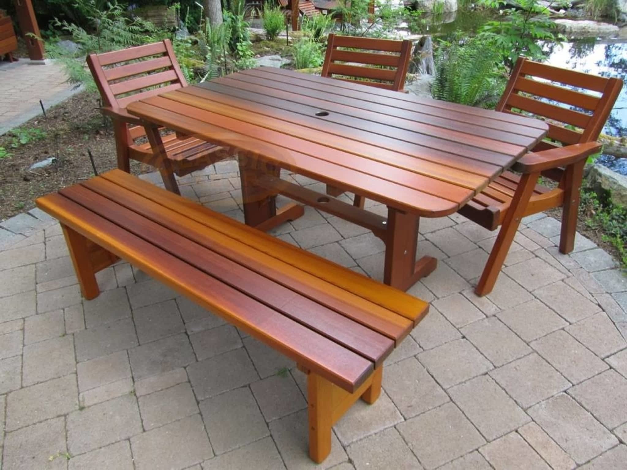 photo Classic Cedar Garden Furniture & Gazebos