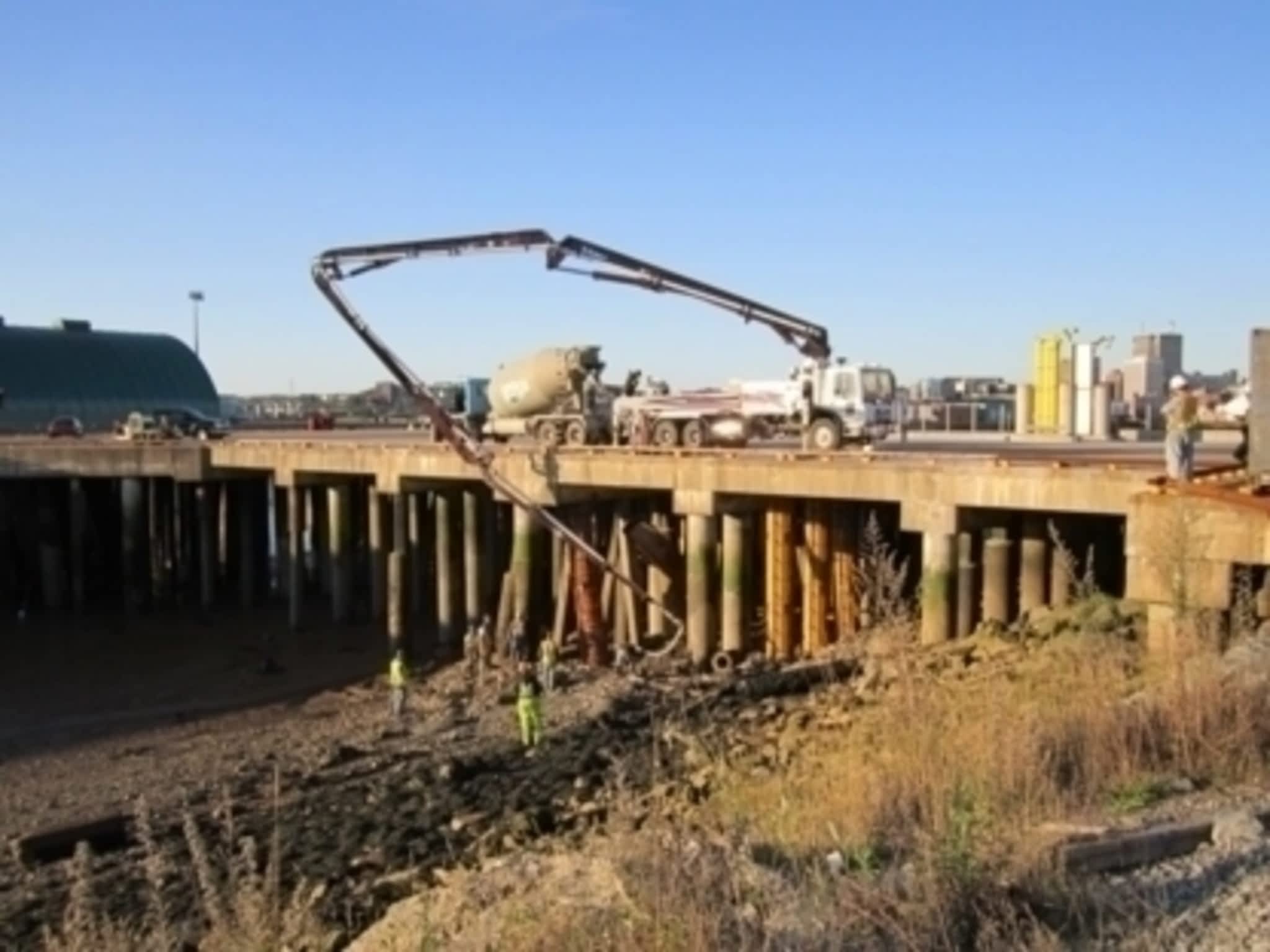 photo Pompage Beton Hub Concrete Pumping Inc