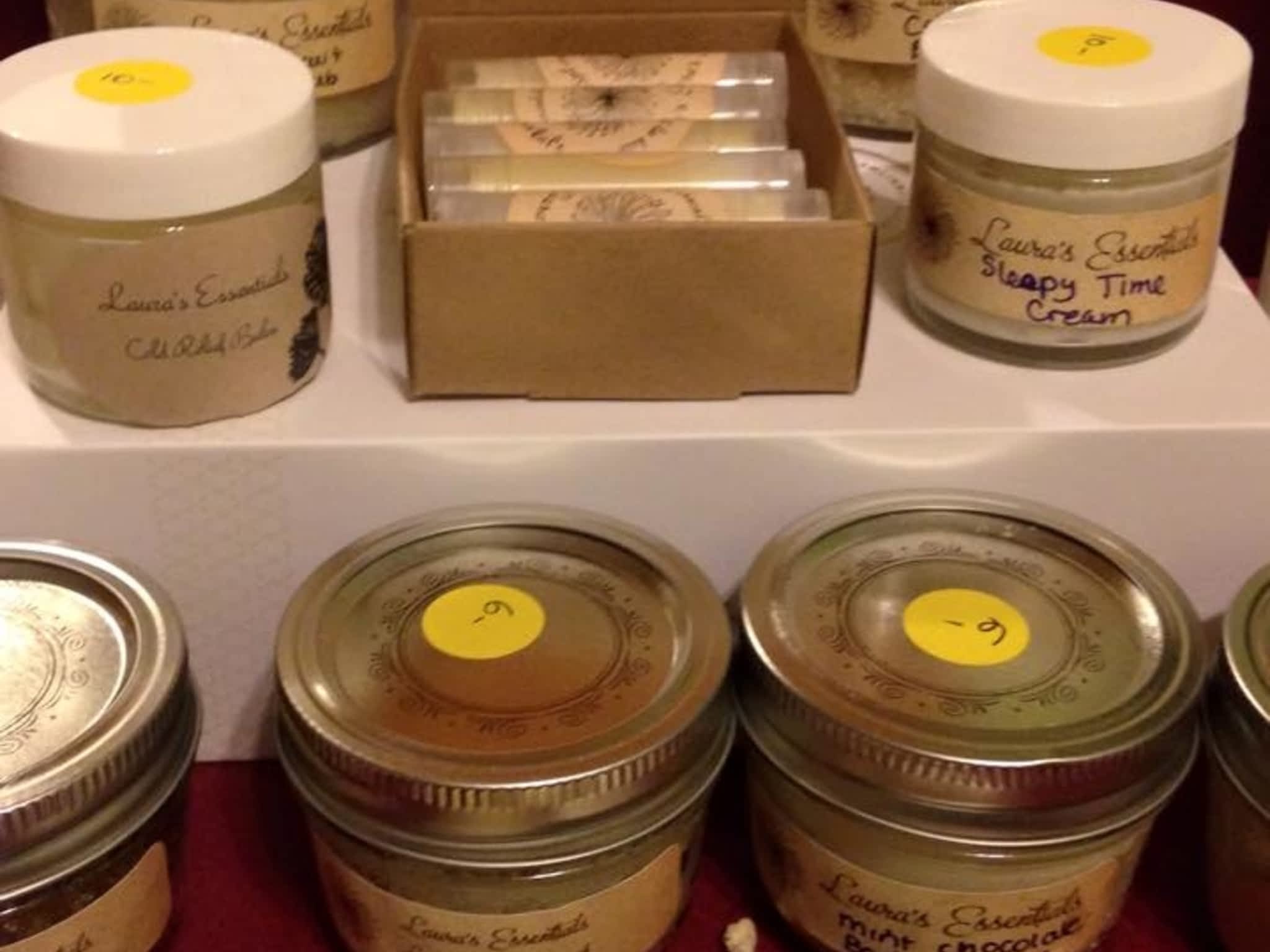 photo Laura's Essentials