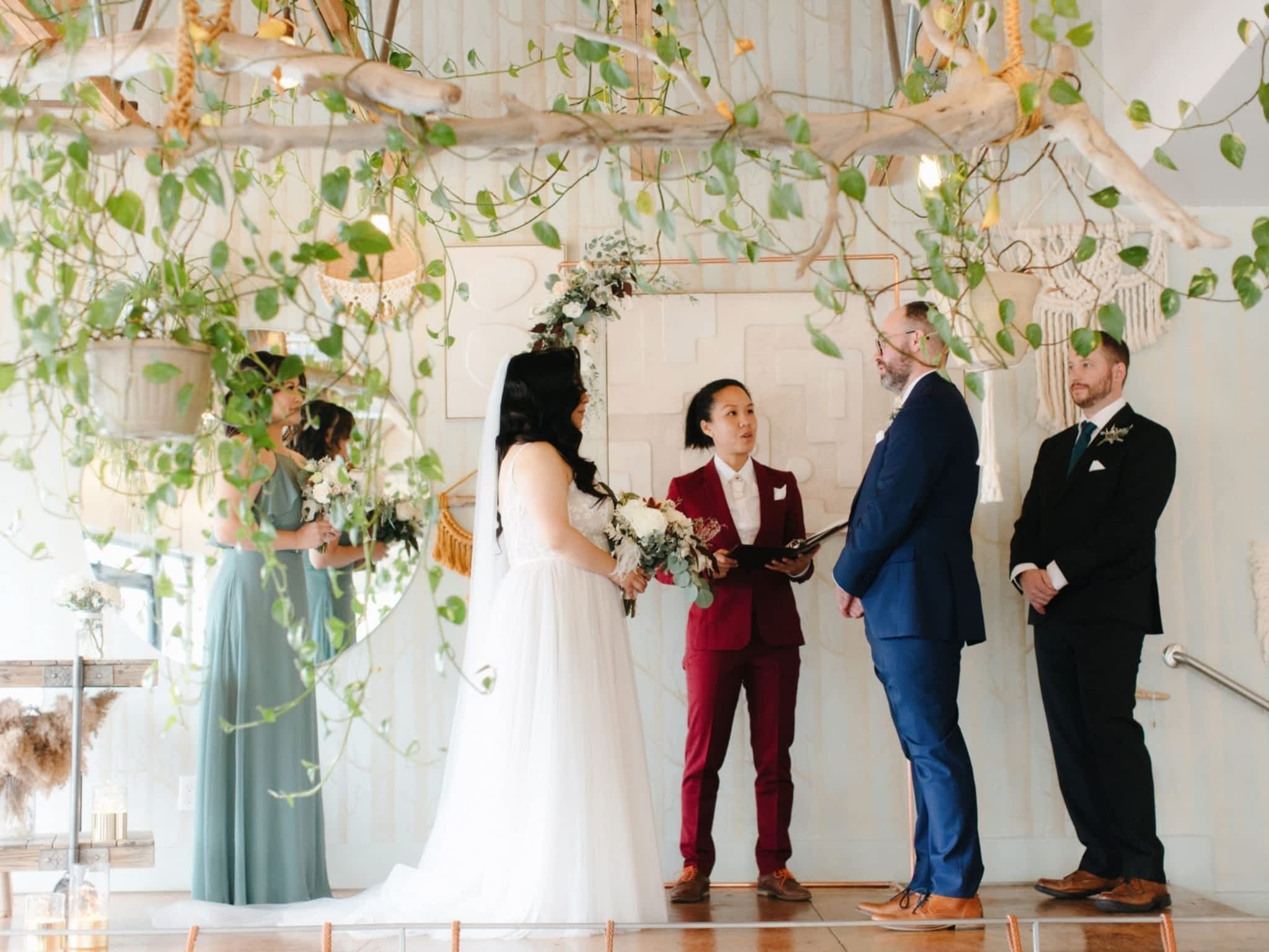 photo Petals and Artisan's Row Edmonton Wedding Flowers