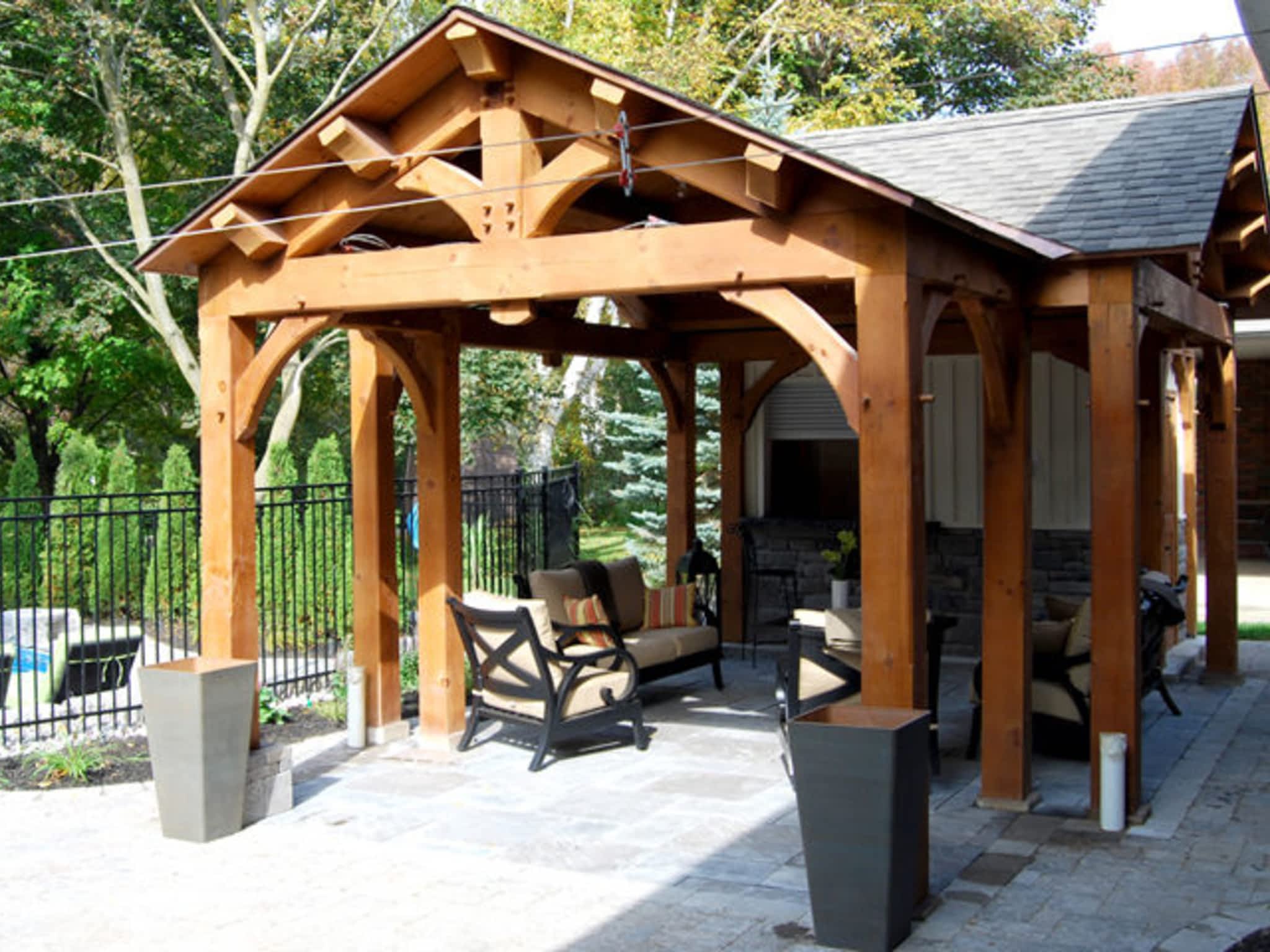 photo Cedar Wood Structure