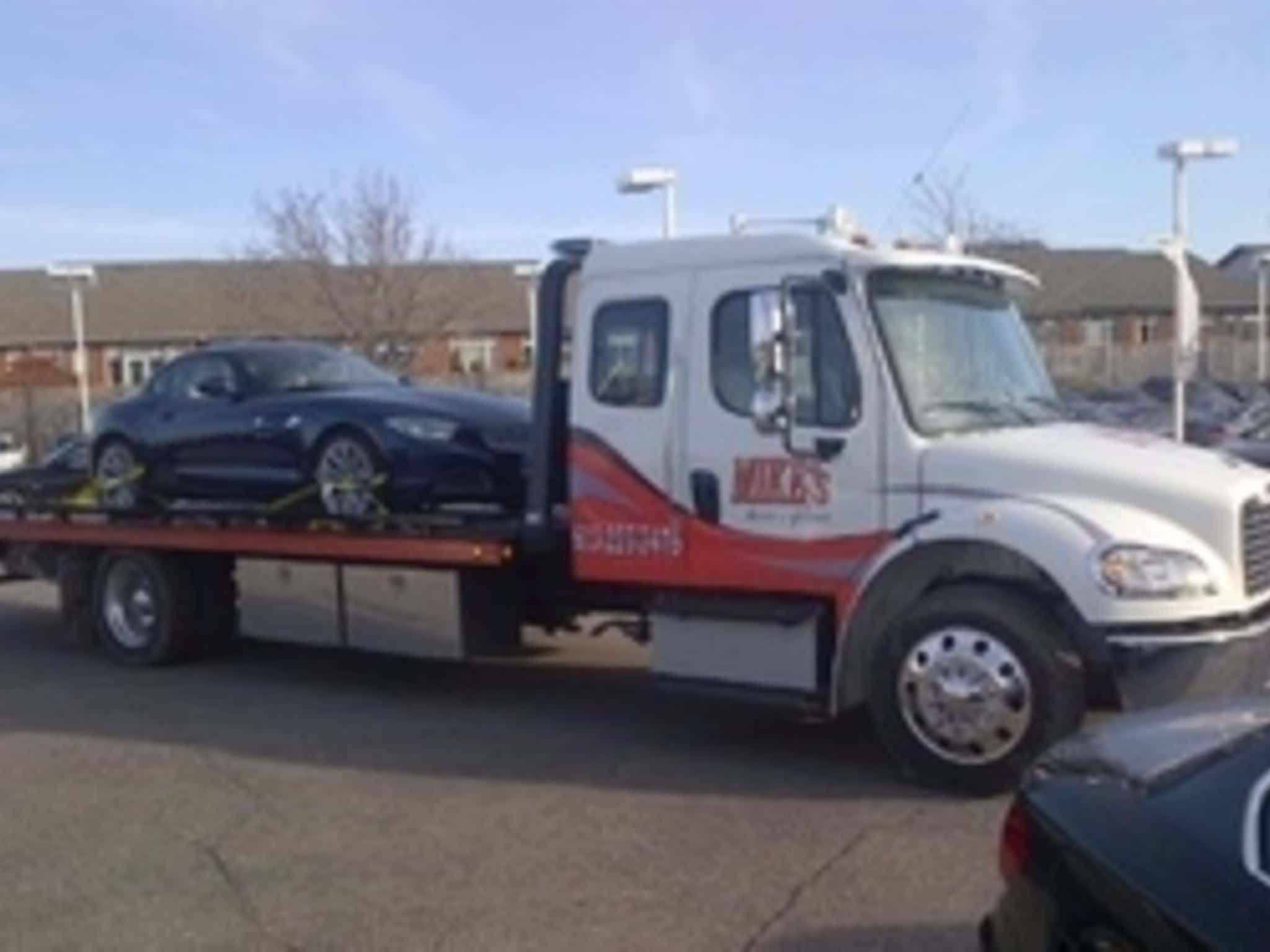 photo Mike's Tow & Plus
