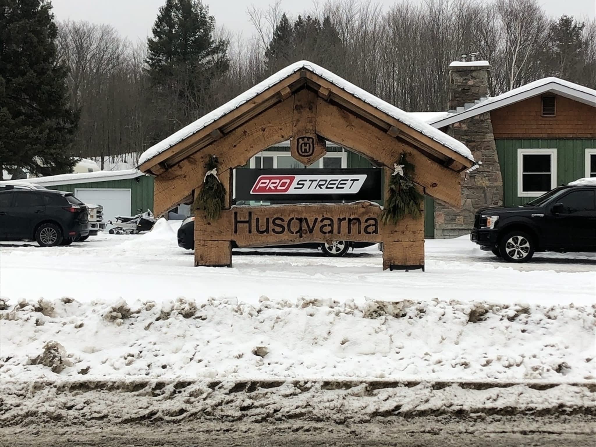 Pro Street Auto Glass & Accessories Huntsville, ON 2 Howland Dr