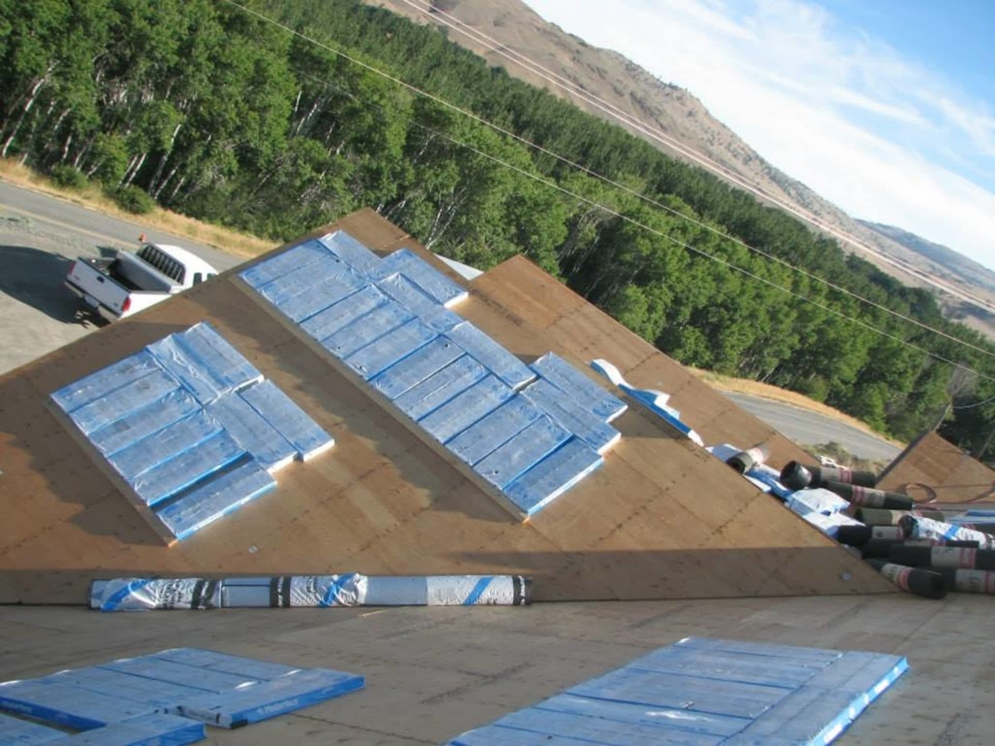 photo RubiX Roofing & Contracting